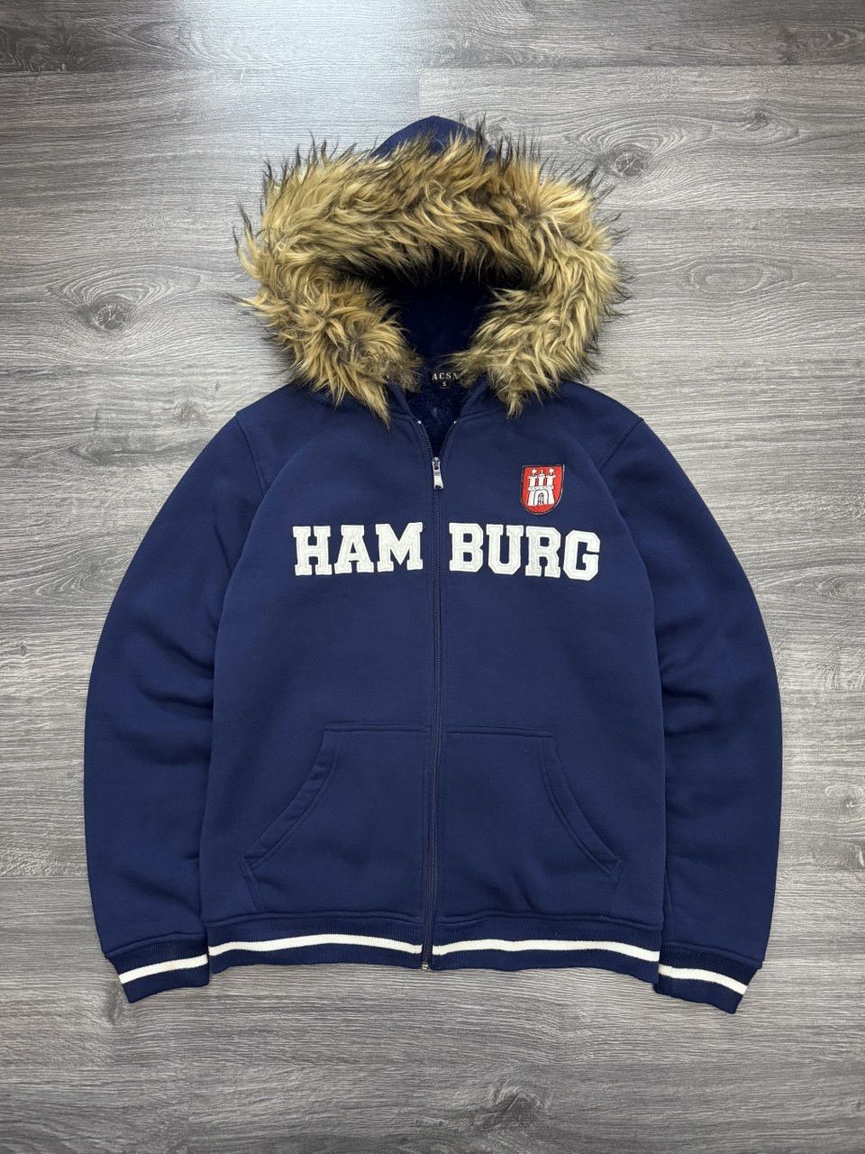 Vintage Vintage Y2K Hamburg Germany Zip Hoodie Faux Fur Mohair Size US S / EU 44-46 / 1 - 1 Thumbnail