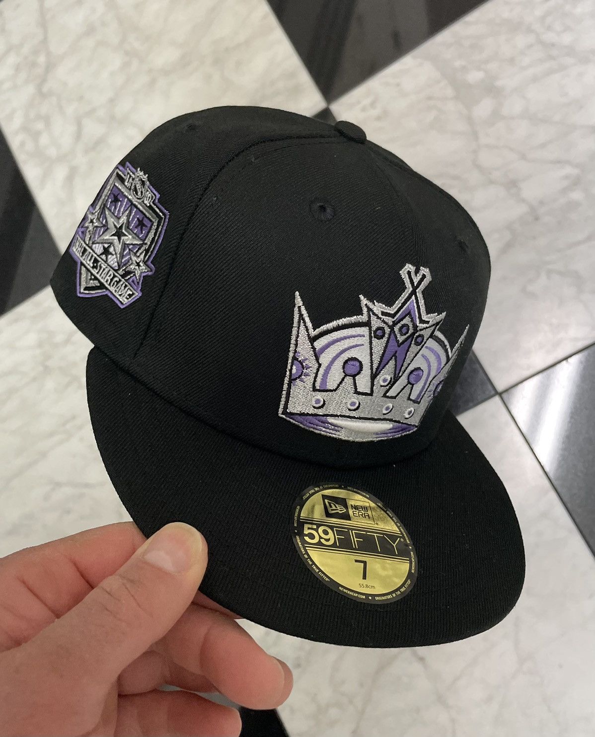 New Era Exclusive LA kings fitted size 7 Size ONE SIZE - 1 Thumbnail