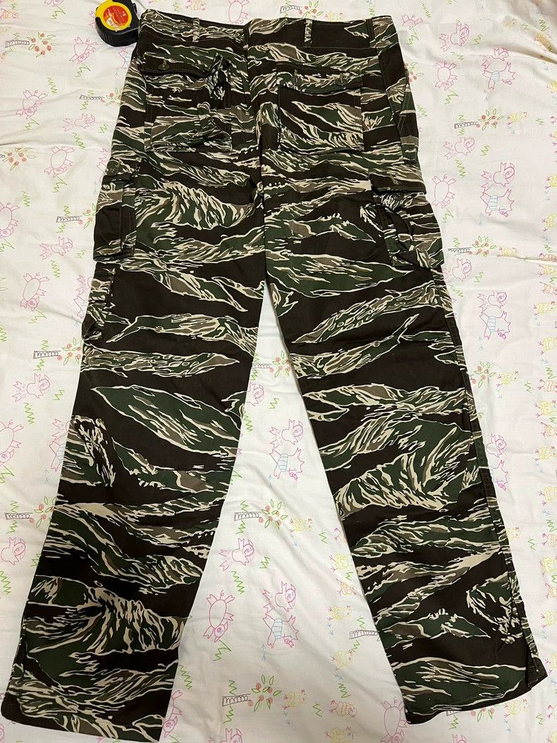 The Real McCoy's The Real McCoy'sTIGER CAMOUFLAGE TROUSERS Size US 32 / EU 48 - 2 Thumbnail