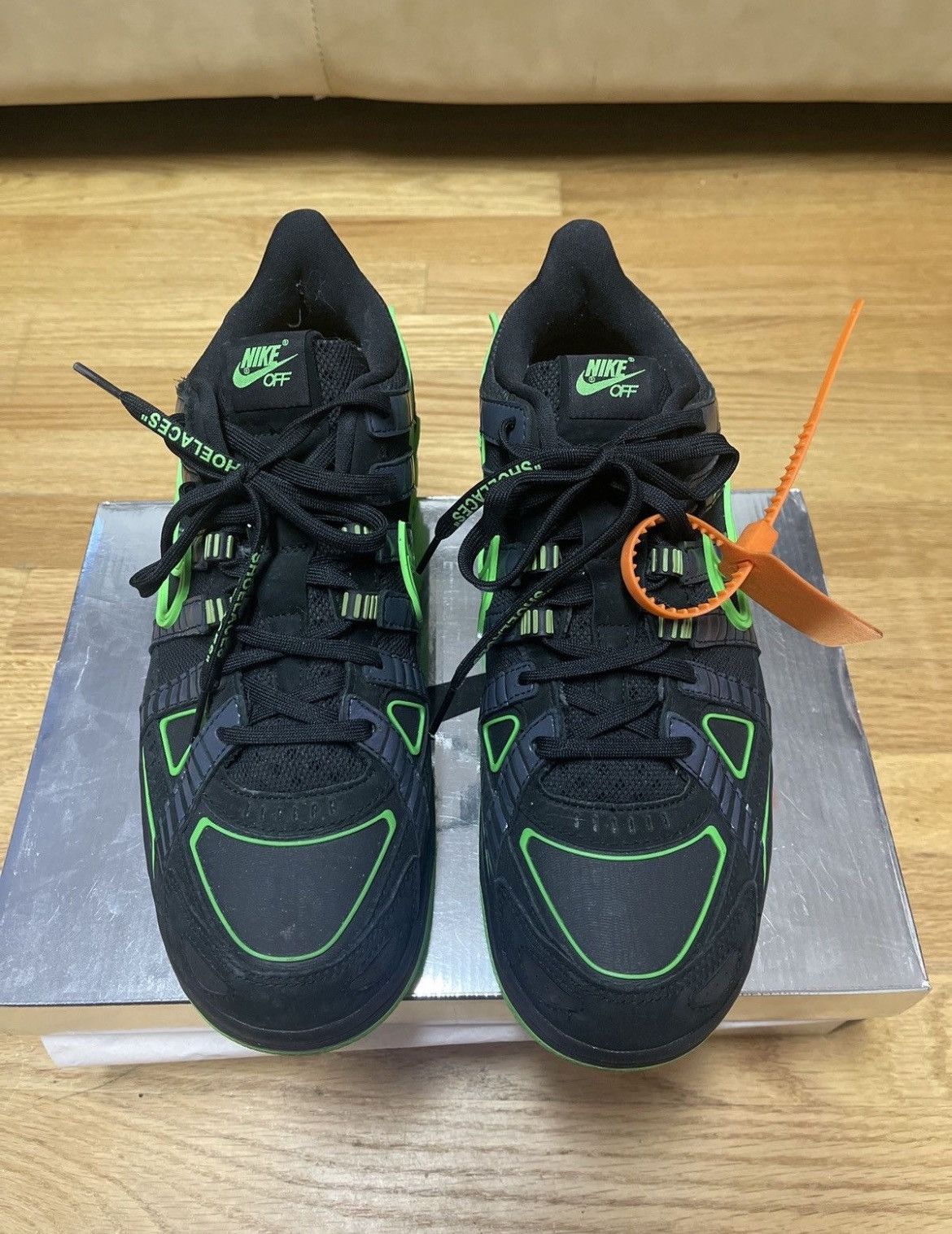 Off White X Nike Air Rubber Dunk 