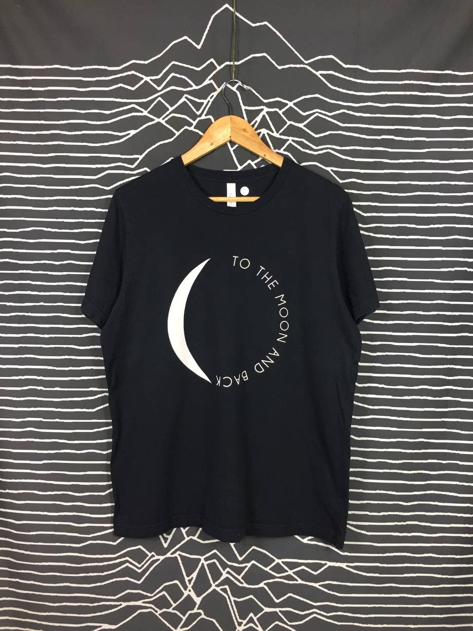 Vintage To The Moon And Back Graphic Minimalist Tee Size US L / EU 52-54 / 3 - 1 Thumbnail