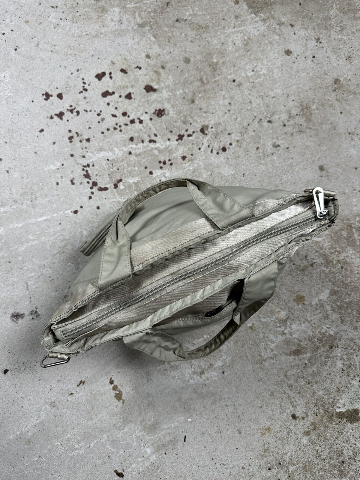 Nike Vintage Y2K Nike Tote Hand Bag Distressed Size ONE SIZE - 9 Thumbnail