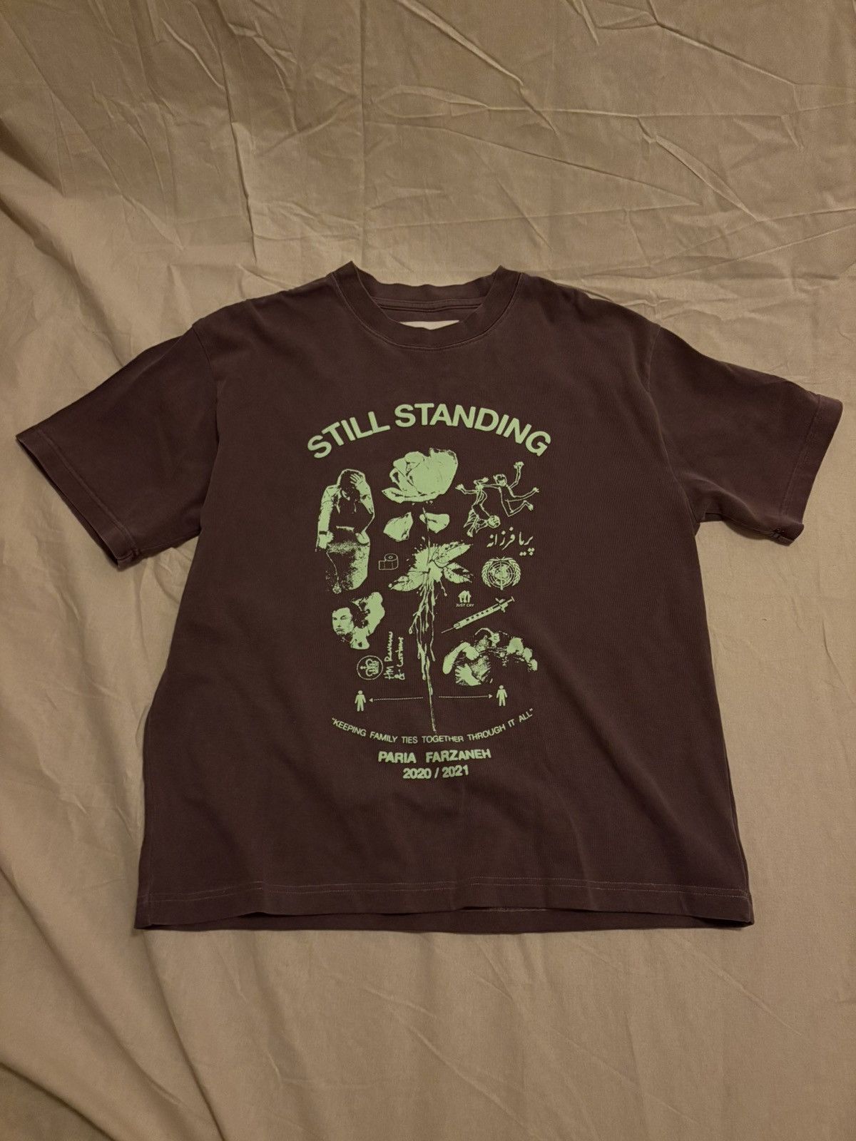 Paria Farzaneh Paria /FARZANEH - Still Standing Graphic T-Shirt Size US M / EU 48-50 / 2 - 1 Thumbnail