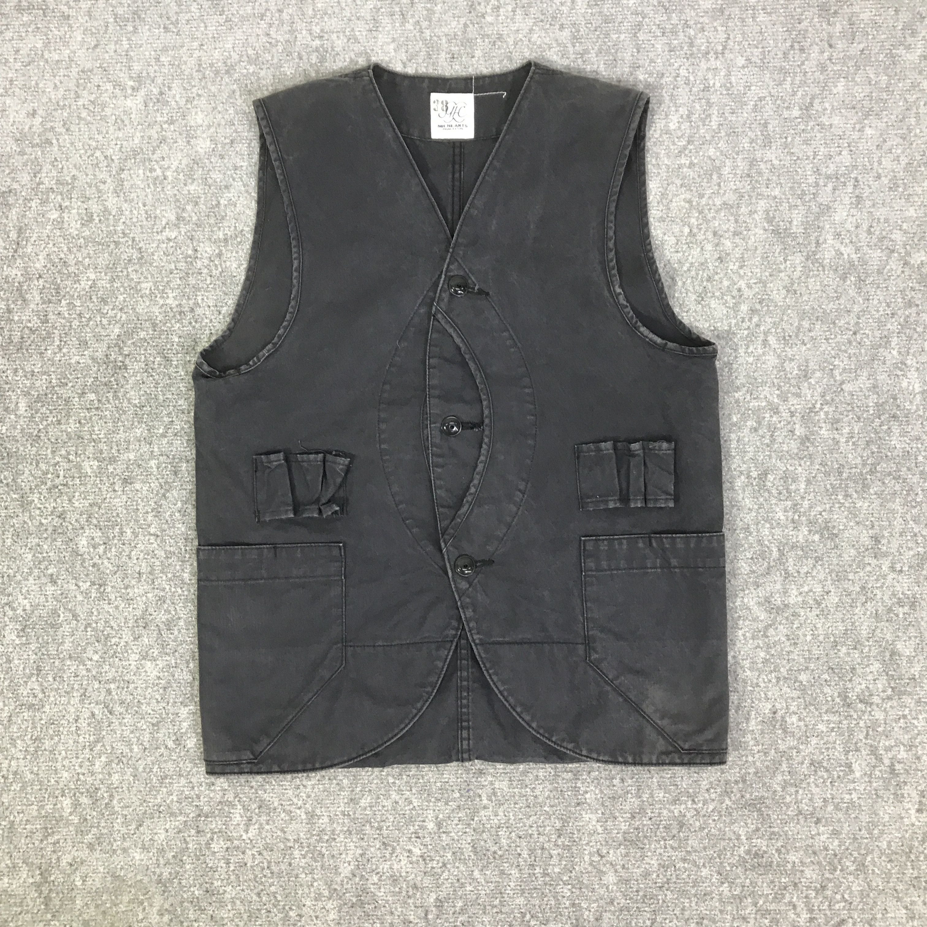 Japanese Brand JAPAN MR HEARTS BLACK FADED VEST K92B10 Size US M / EU 48-50 / 2 - 1 Thumbnail