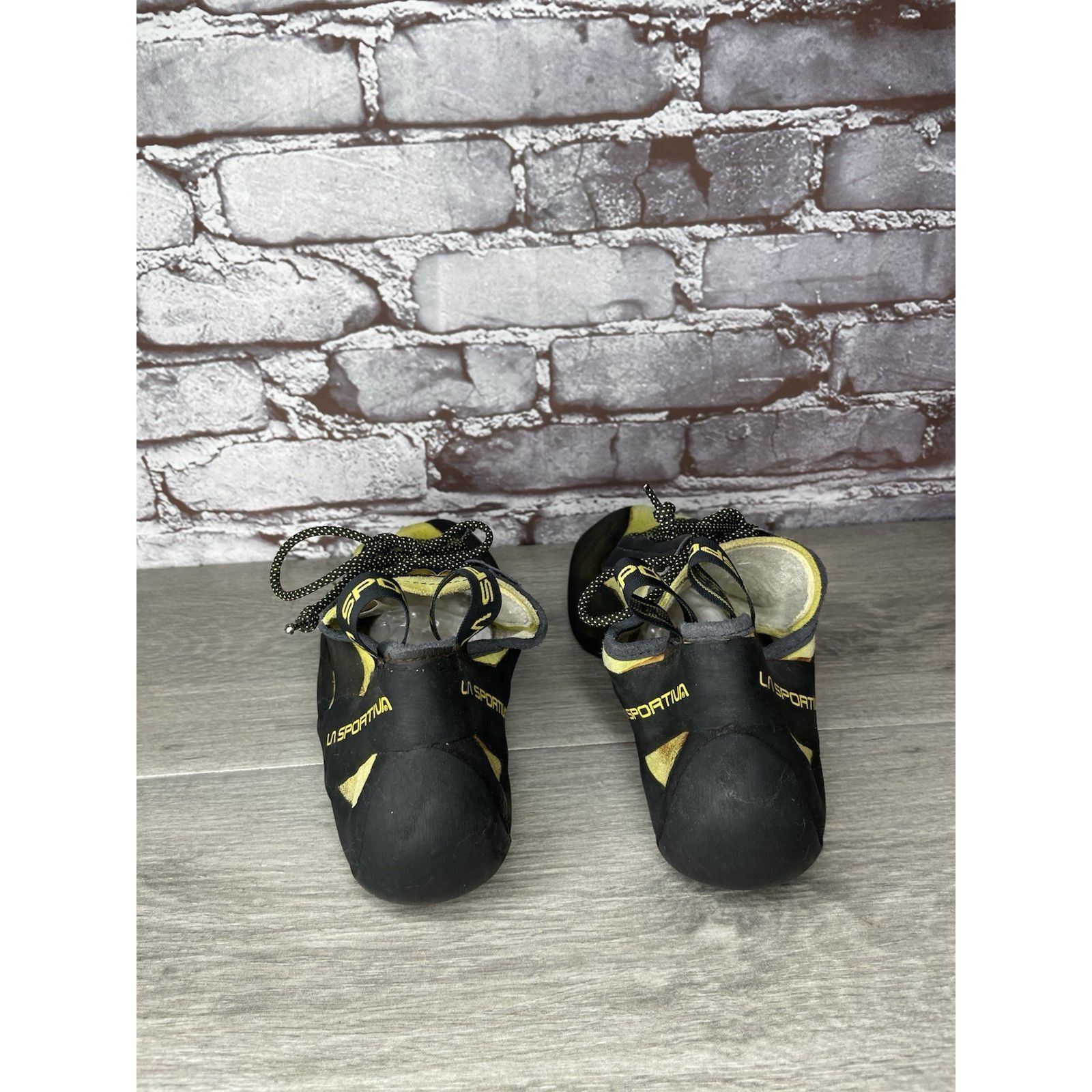 La Sportiva La Sportiva Vibram Miura Black Synthetic Yellow Climbing Sho Size US 10.5 / EU 43-44 - 5 Thumbnail
