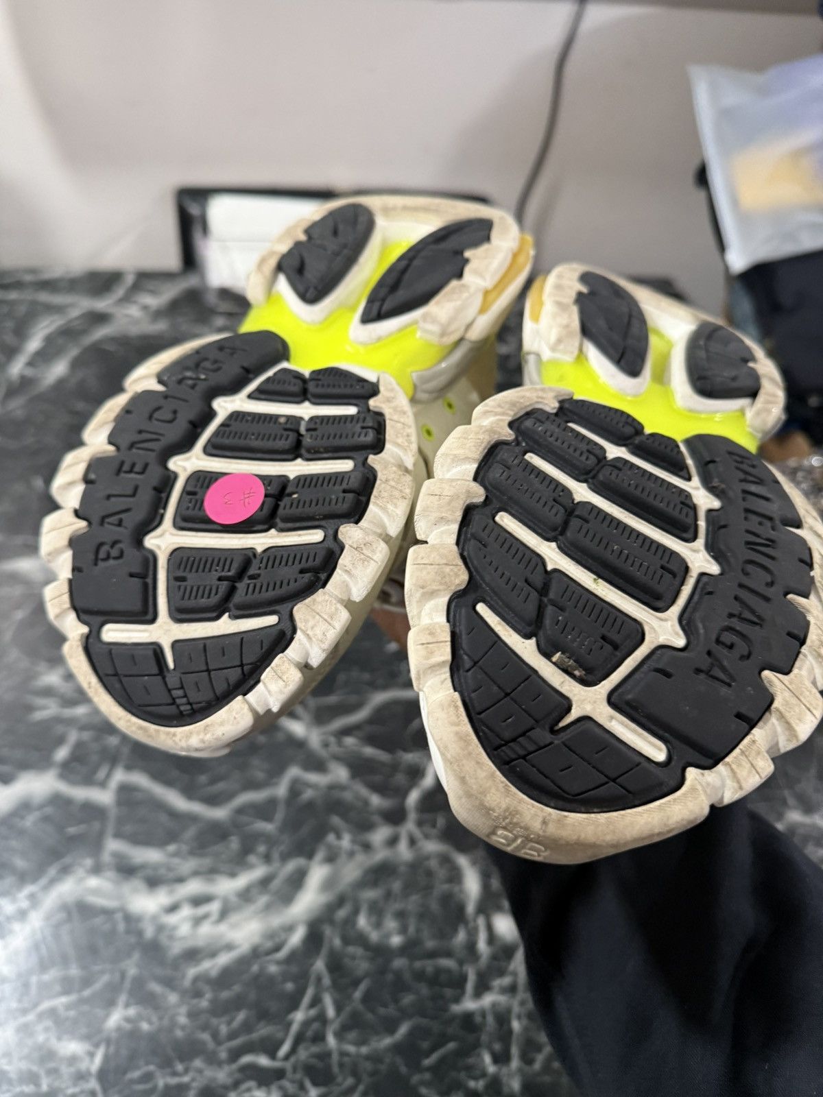 Balenciaga Balenciaga Track White Yellow Size 37 EU / 7 US Size US 7 / IT 37 - 13 Thumbnail