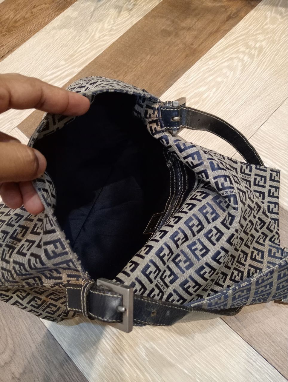 Fendi FENDI ZUCCA MONOGRAM MAMMA BAGUETTE SHOULDER BAG Size ONE SIZE - 16 Thumbnail