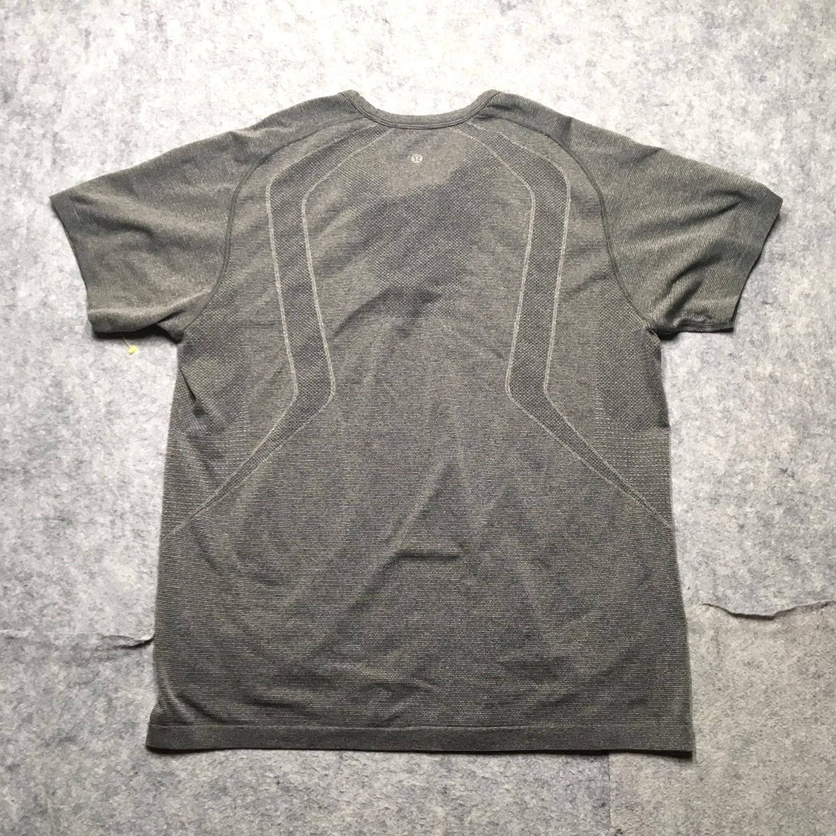 Lululemon Lululemon Metal Vent Tech Henley Shirt Mens XL Gray Short Sleeve Running Top Size US XL / EU 56 / 4 - 6 Thumbnail