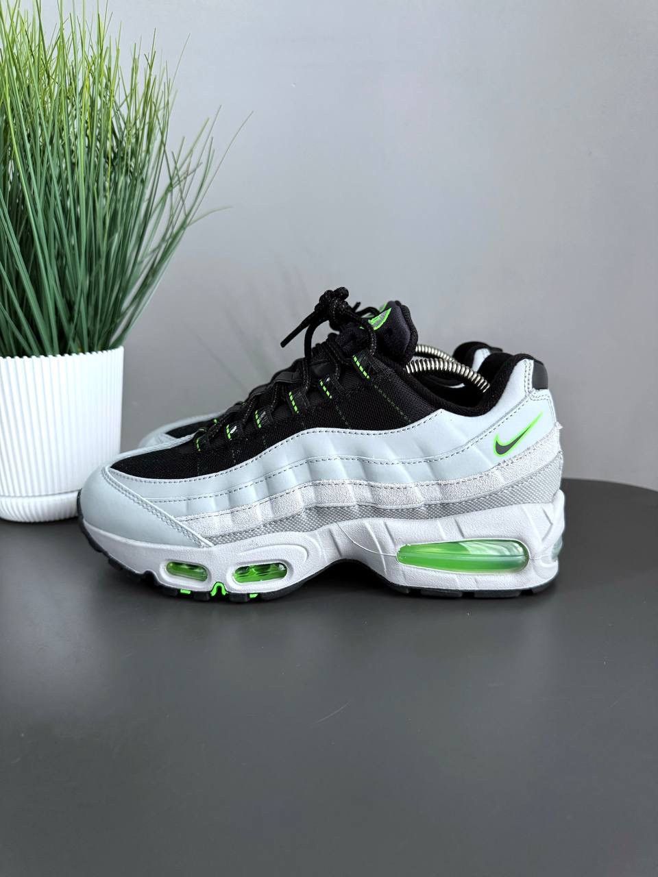 Nike Nike Air Max 95 OG Light Smoke Gray Sneakers Size US6,5/EU39 Size US 6.5 / EU 39-40 - 5 Thumbnail