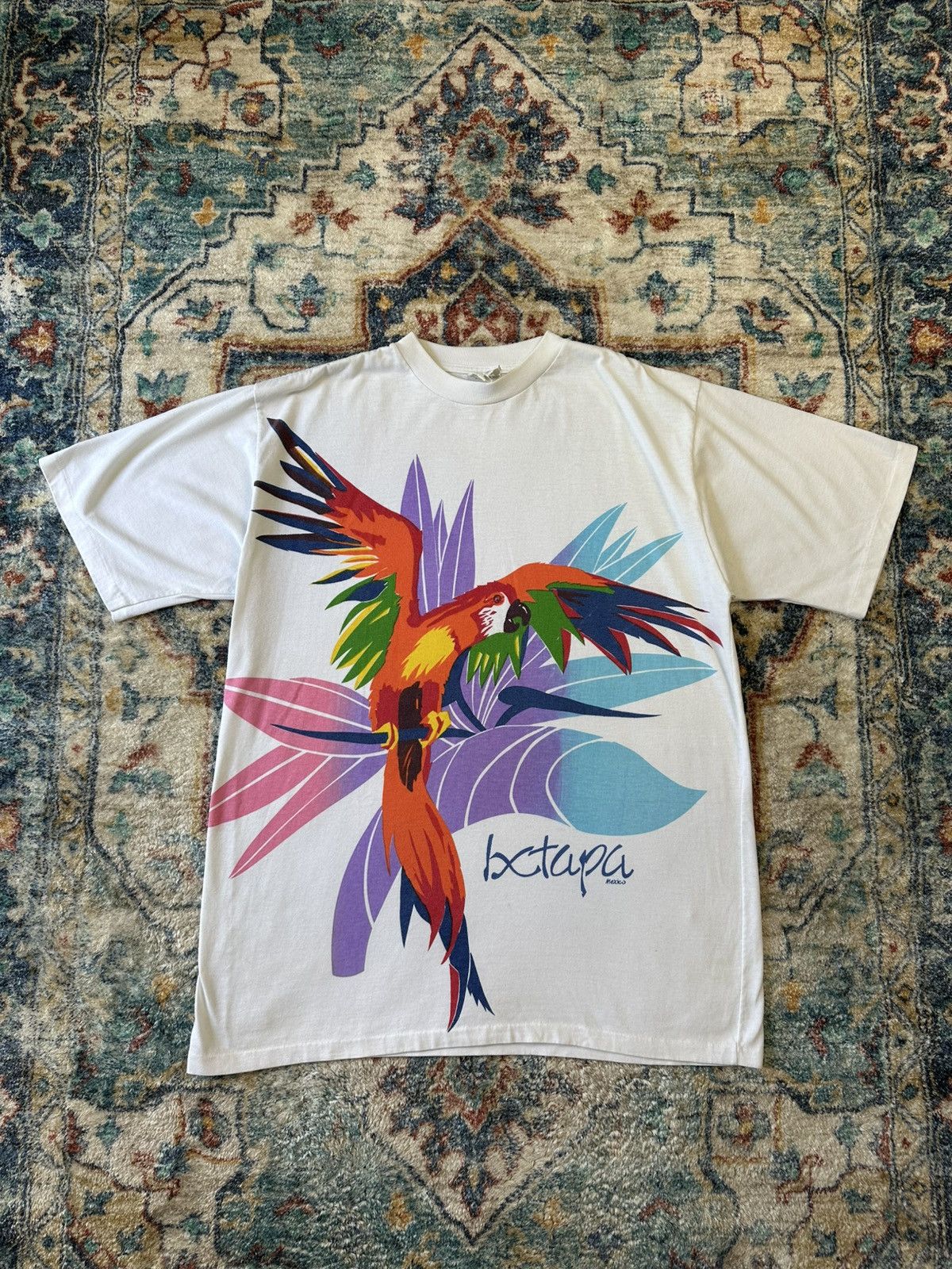 Vintage Vintage Ixtapa Parrot Big Print Animal T-shirt Size XL Size US XL / EU 56 / 4 - 1 Thumbnail