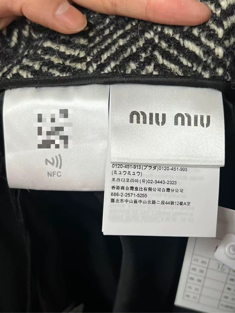 Prada Miu Miu Wool Skirt Size 36 Brand New -2505 Size US 36 / EU 52 - 4 Thumbnail