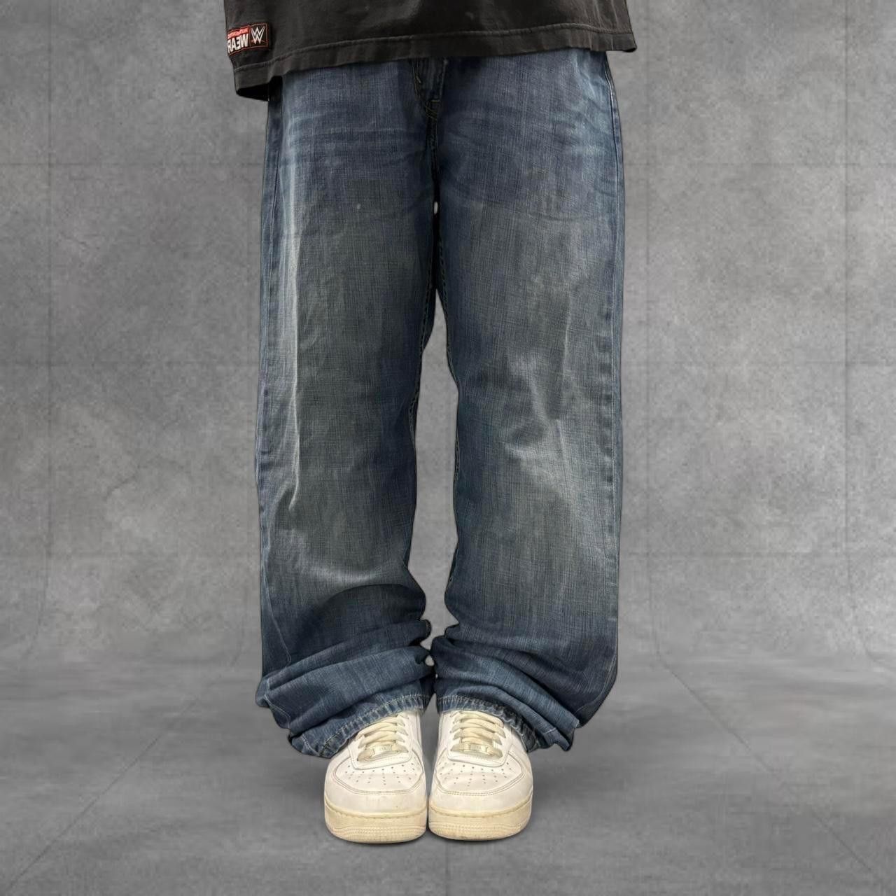 Levi's Crazy Vintage Y2K/2000s Baggy Levis 505 Streetwear Medium Wash Denim Jeans! Size US 38 / EU 54 - 1 Thumbnail