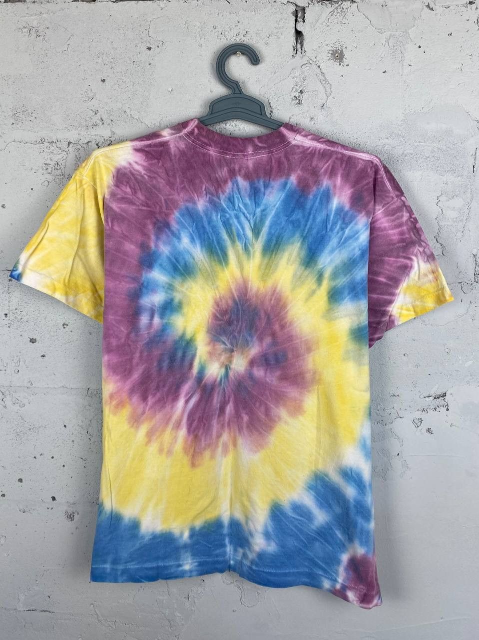 Disney × Vintage 1996 Looney Tunes Taz Bugs Tie Dye Grateful Death Tee Size US M / EU 48-50 / 2 - 7 Thumbnail