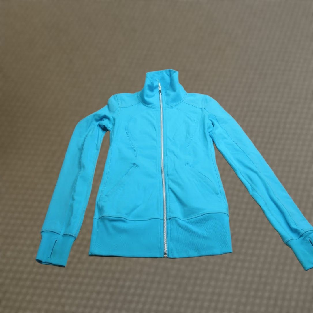 Lululemon Lululemon Jacket Women 0 Blue Full Zip Athletic Stretch Thumbhole Size XS / US 0-2 / IT 36-38 - 1 Thumbnail