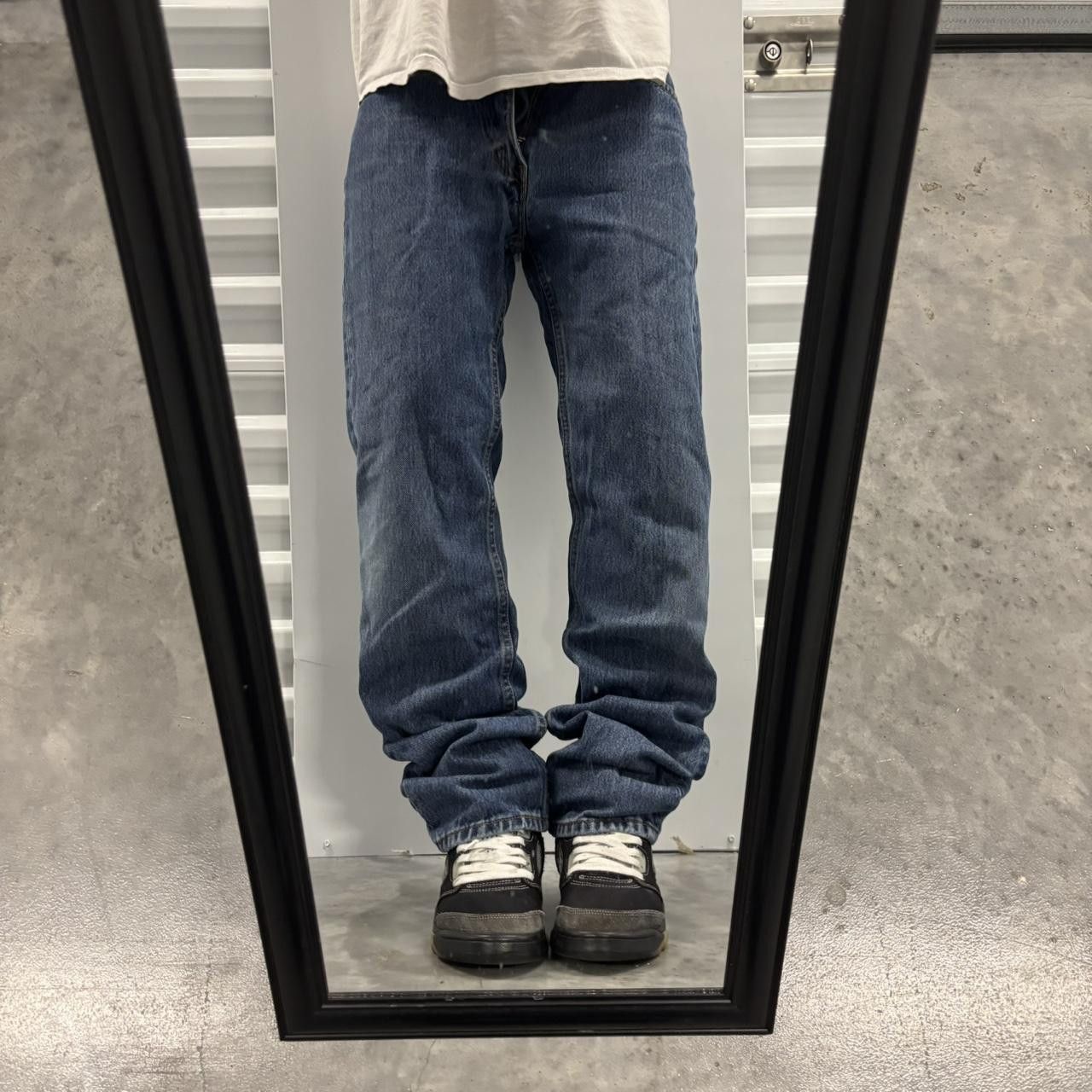 Levi's × Vintage Crazy Vintage Y2K/2000s Grunge Levis Dark Wash Essential Denim Jeans! Size US 30 / EU 46 - 1 Thumbnail