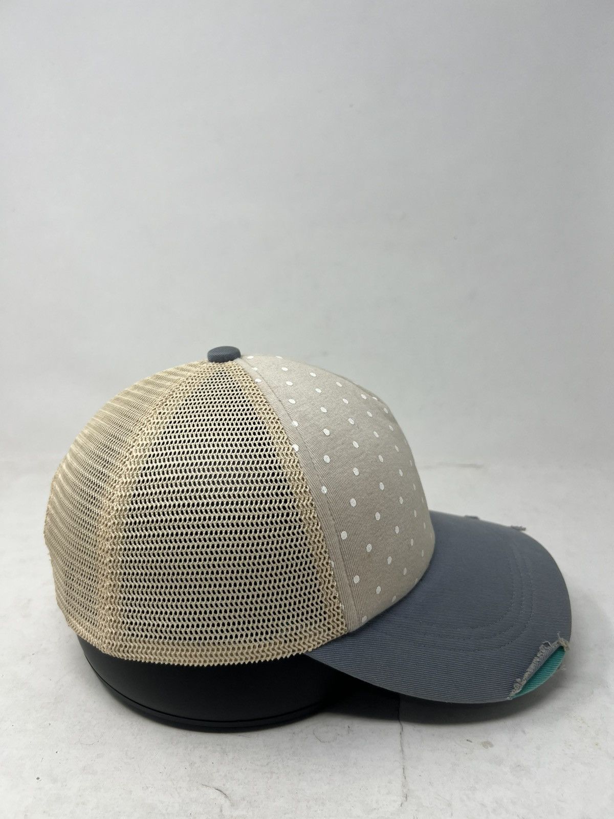 United Colors Of Benetton United Color of Benetton Dotted Distressed Hat Size ONE SIZE - 5 Thumbnail
