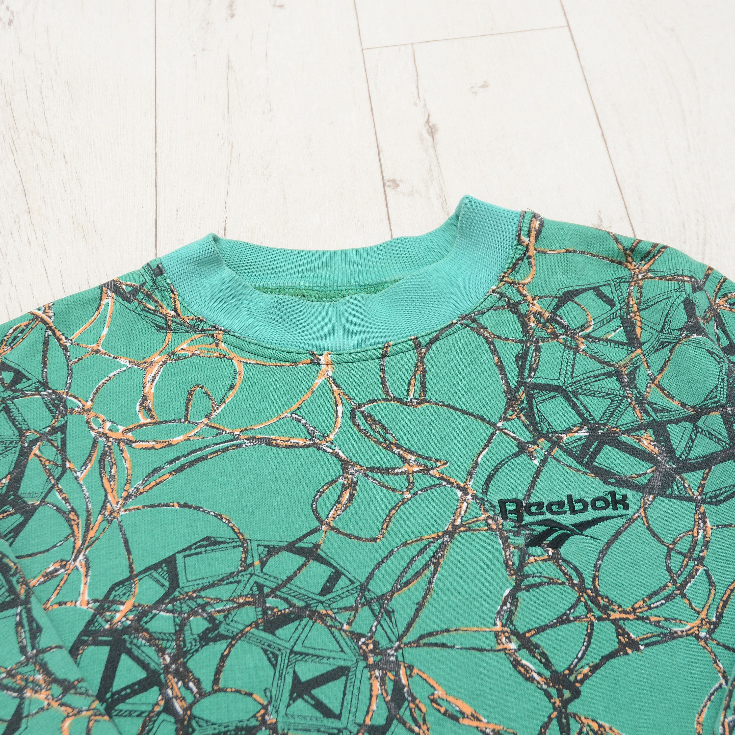 Reebok Vintage Reebok Sweatshirt Abstract Green Star Chain Pattern Size US L / EU 52-54 / 3 - 8 Thumbnail