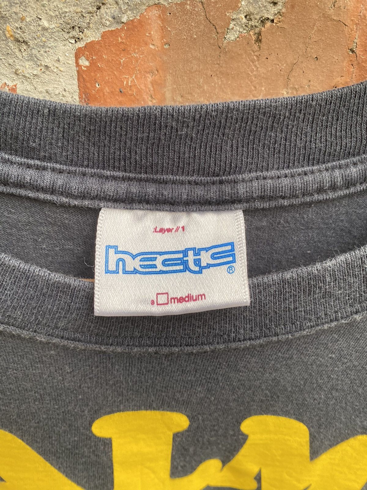 realmad HECTIC 🔥2003 HECTIC Revolver tee Size US L / EU 52-54 / 3 - 10 Thumbnail