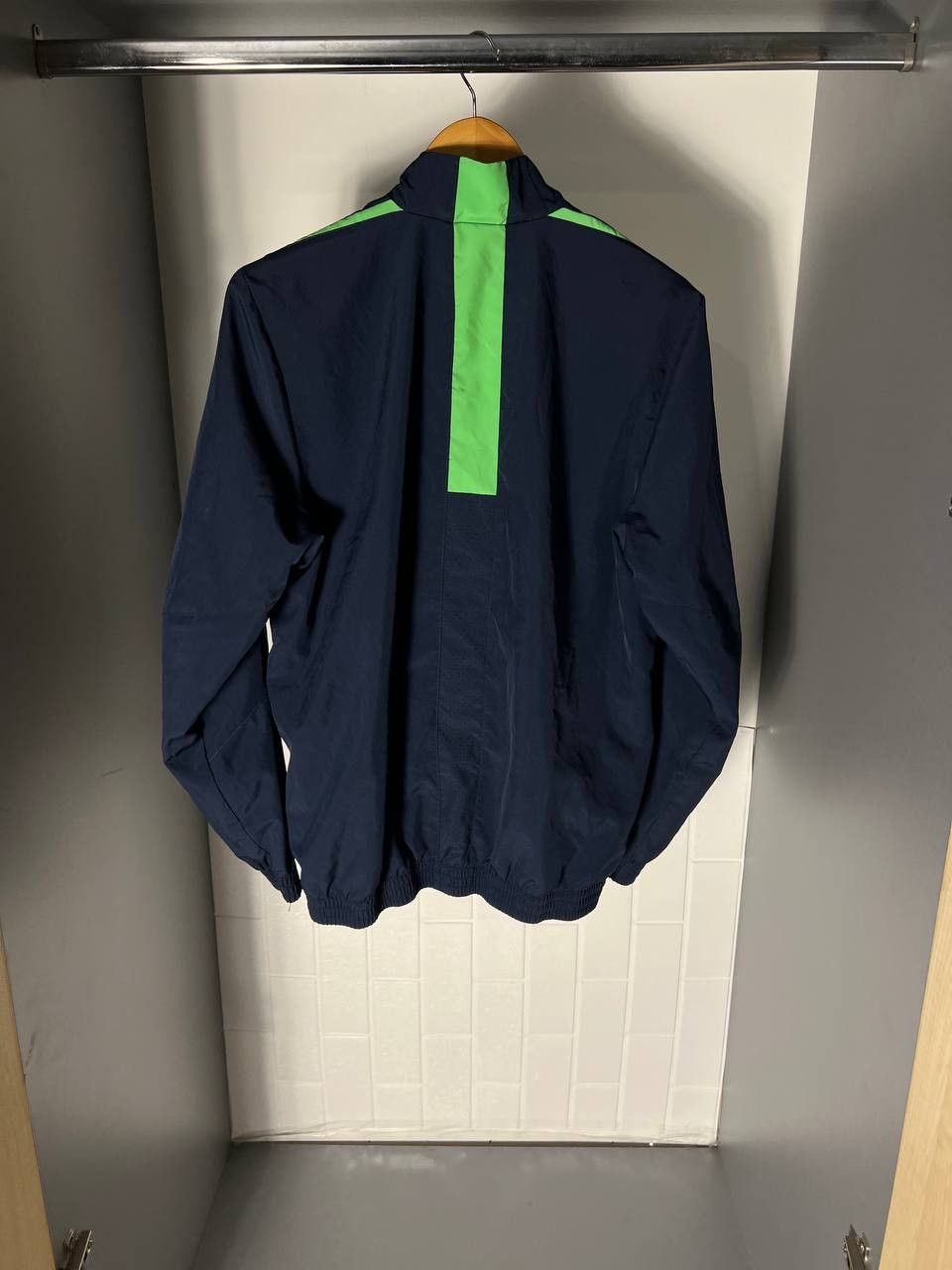 Umbro VINTAGE UMBRO IRELAND RETRO SOCCER JERSEY JACKET Y2K 90s Size US L / EU 52-54 / 3 - 6 Thumbnail