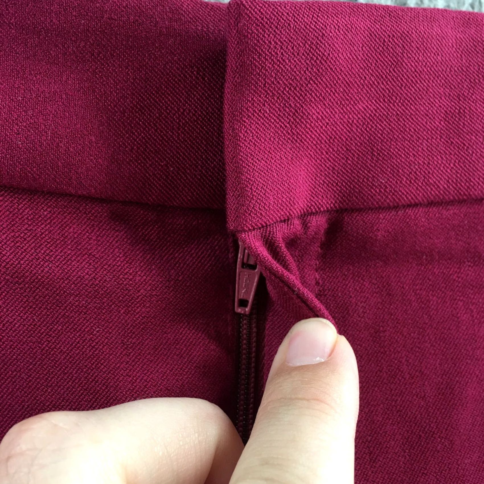 Banana Republic Banana Republic Sloan Dress Pants Womens 0 Burgundy Low Rise Flat Front Zip Pants Mens Womens Size 25" / US 0 / IT 36 - 5 Thumbnail