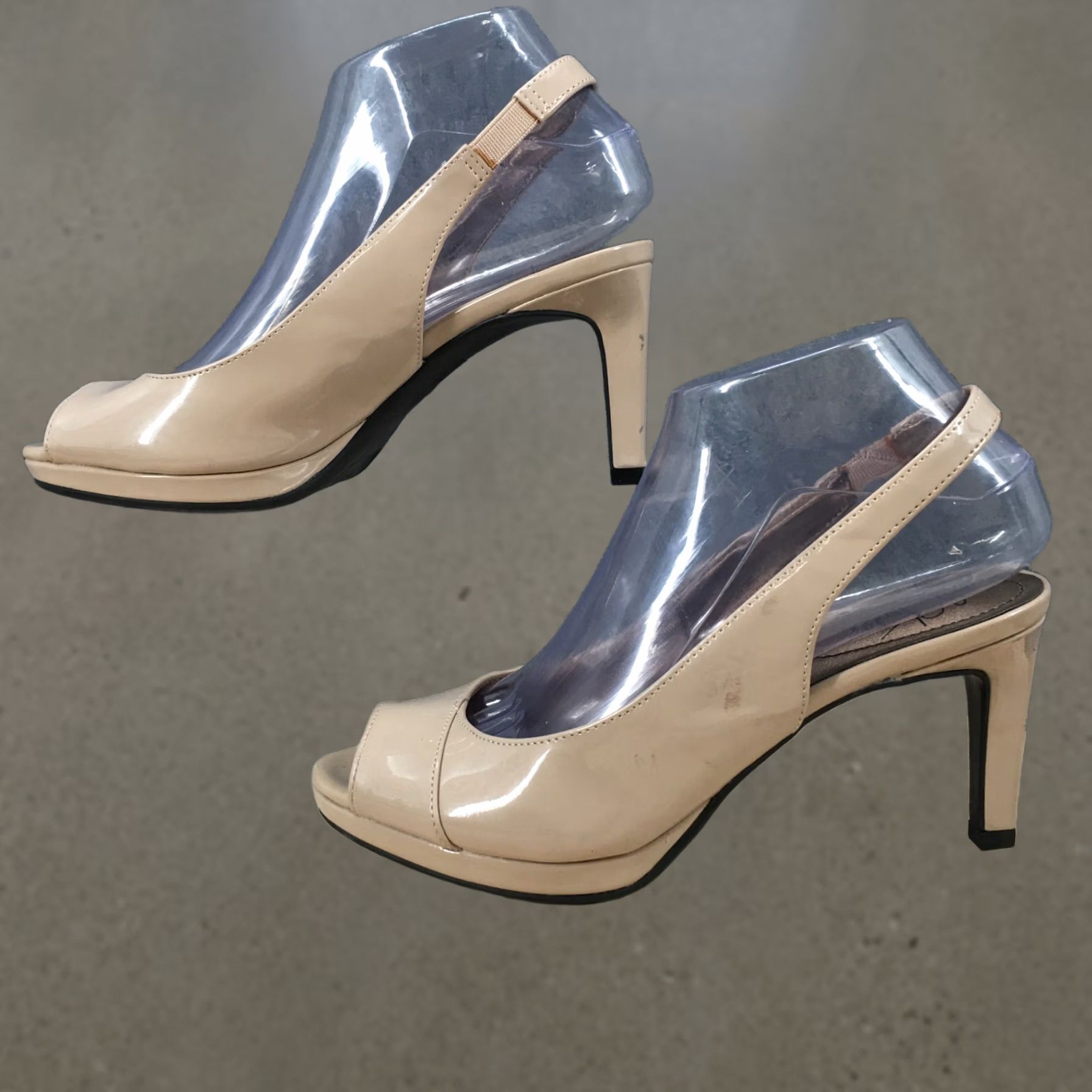 Vintage LifeStride Heels Womens 7.5 Invest Slingback Tan Faux Patent Leather Stiletto Size US 8 / IT 38 - 1 Thumbnail