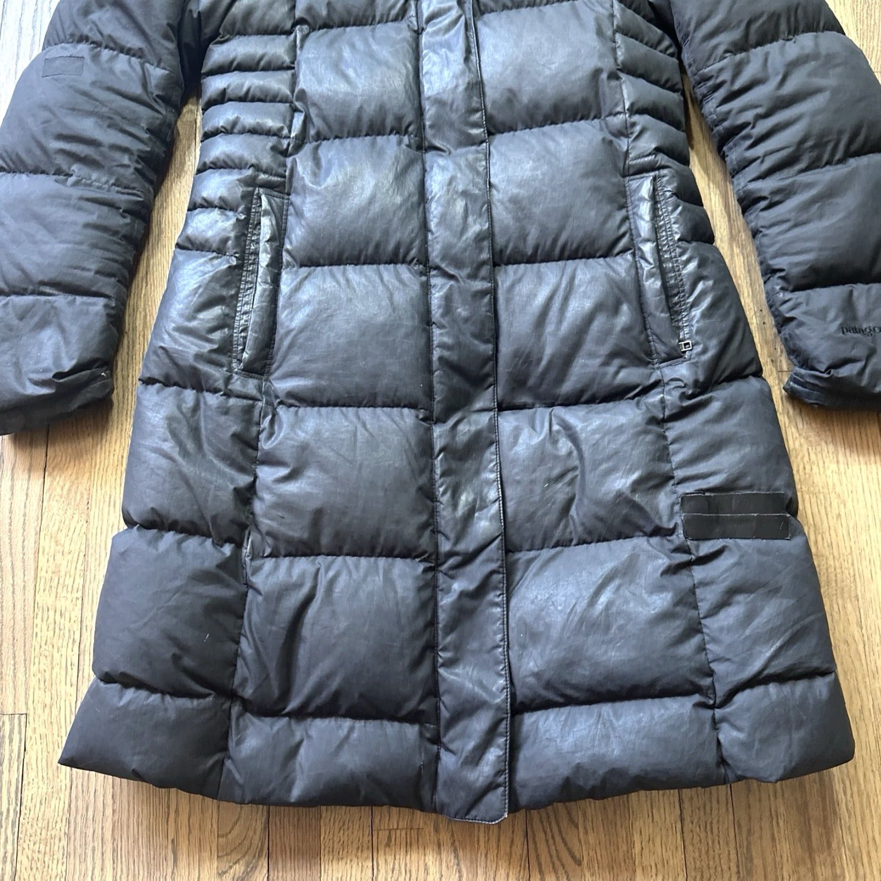 Patagonia Patagonia Black Long Down Coat Jacket Women’s Hooded Puffer Size Small Parka Winter Fall Coat Womens Size S / US 4 / IT 40 - 4 Thumbnail