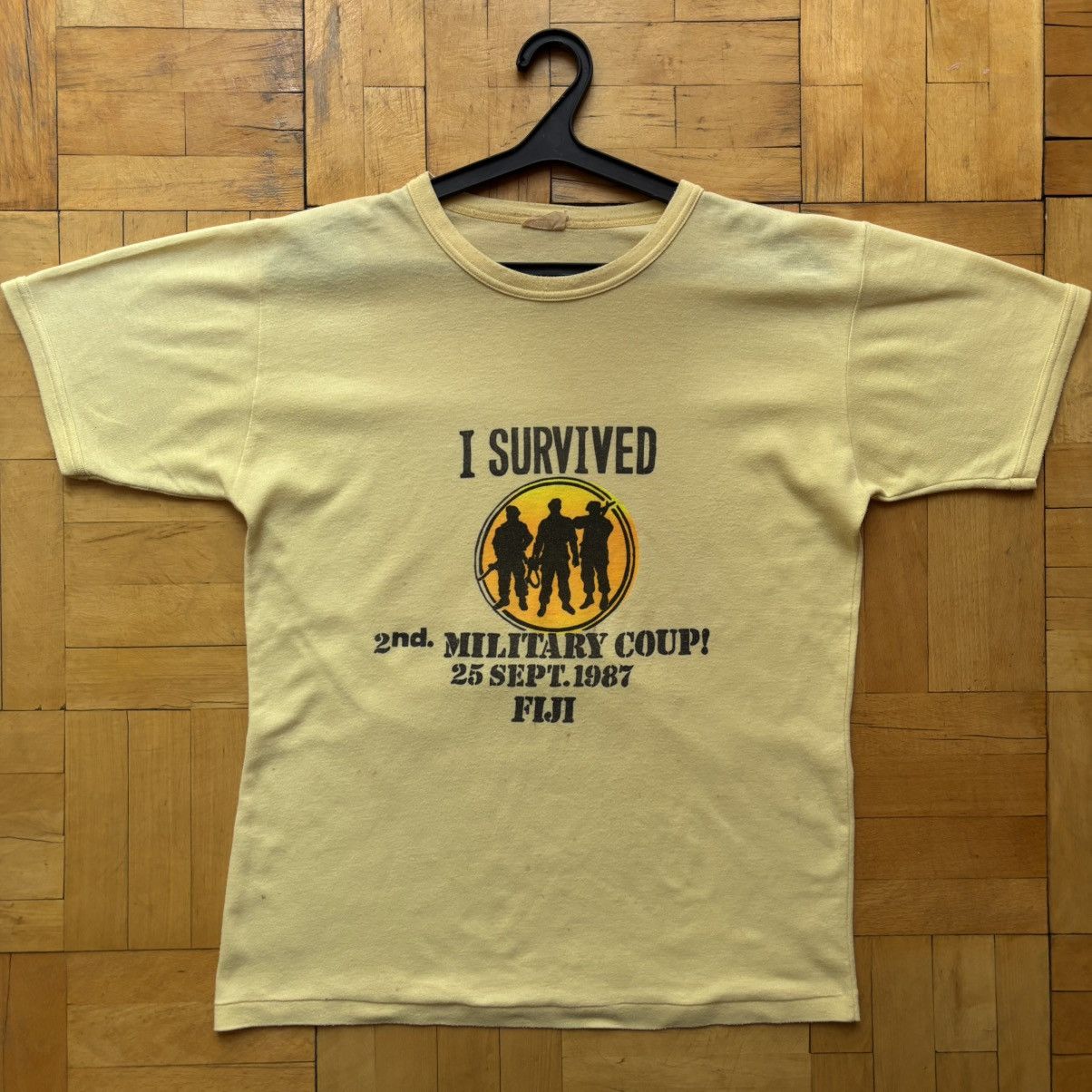 Vintage Vintage 1987 I Survived Fiji Military Coup Tee Single Stitch Size US L / EU 52-54 / 3 - 2 Thumbnail