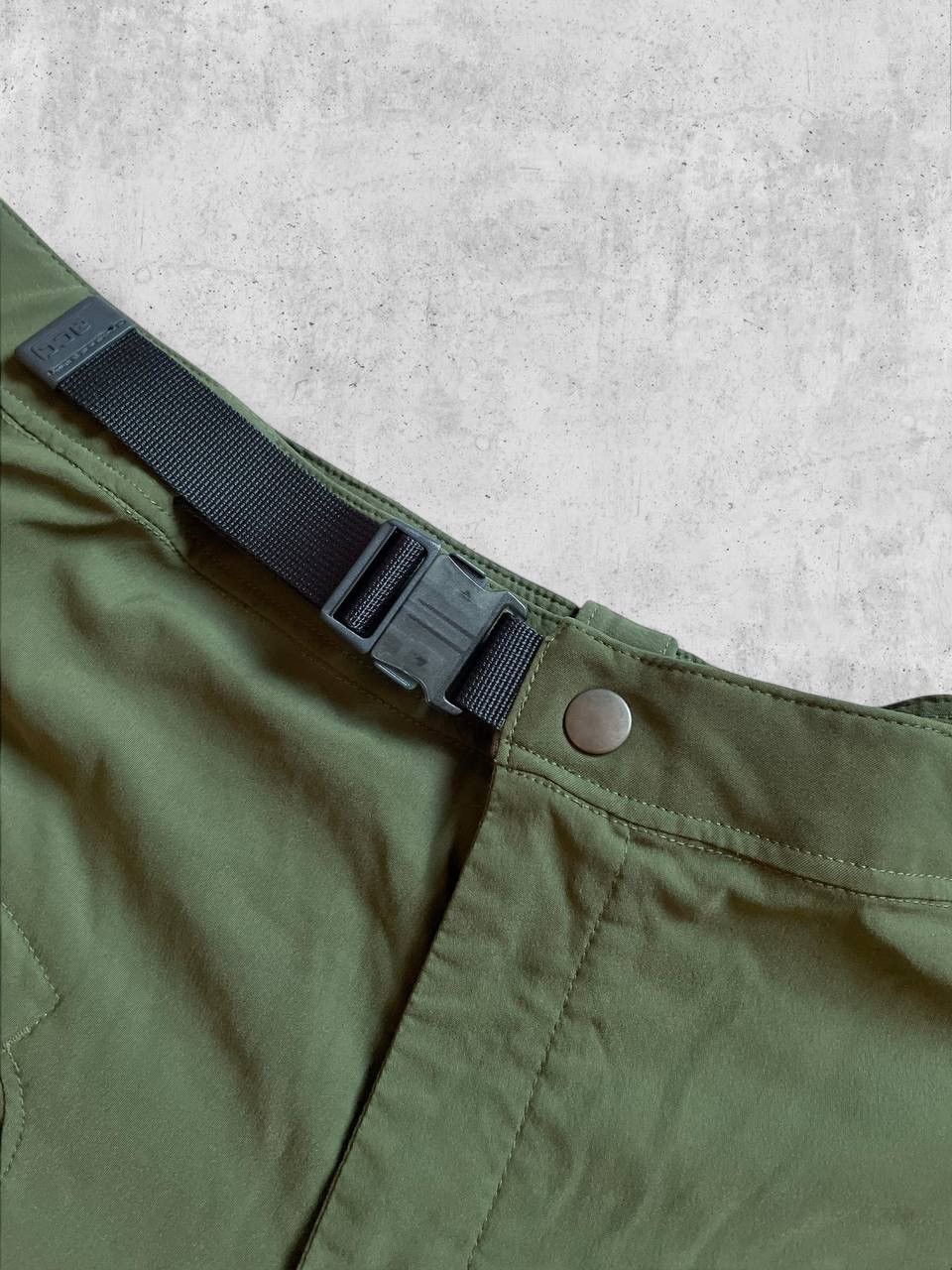 Nike Nike ACG Military Bermuda Long Shorts Big Logo Nylon baggy Size US 34 / EU 50 - 7 Thumbnail