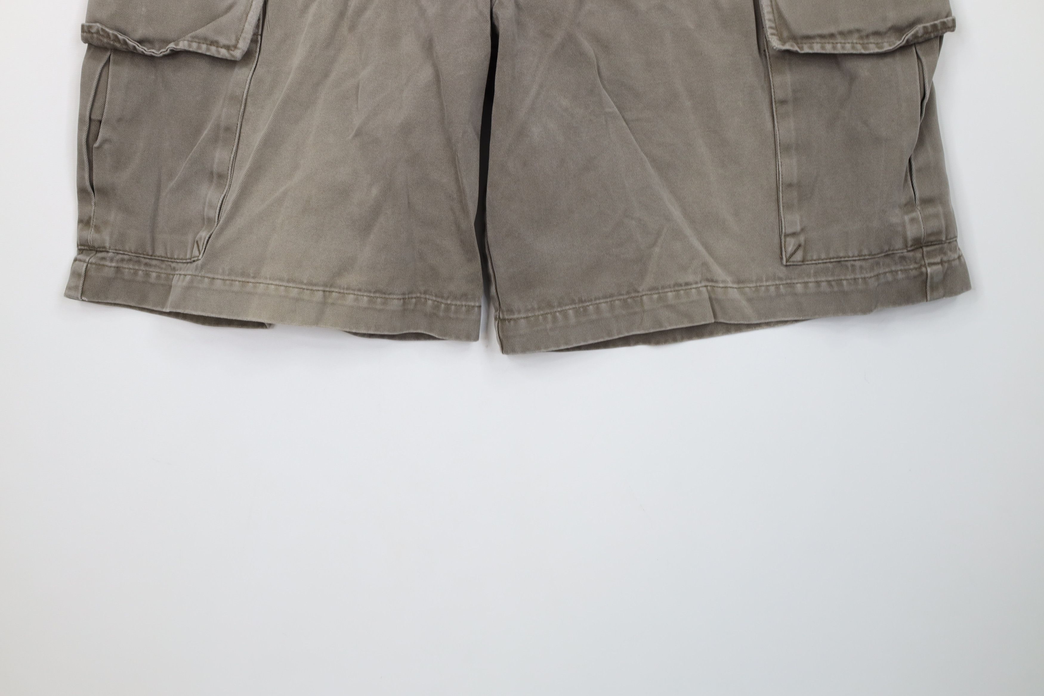 Eddie Bauer Vintage 90s Eddie Bauer Distressed Cargo Shorts Green Cotton Size US 36 / EU 52 - 4 Thumbnail