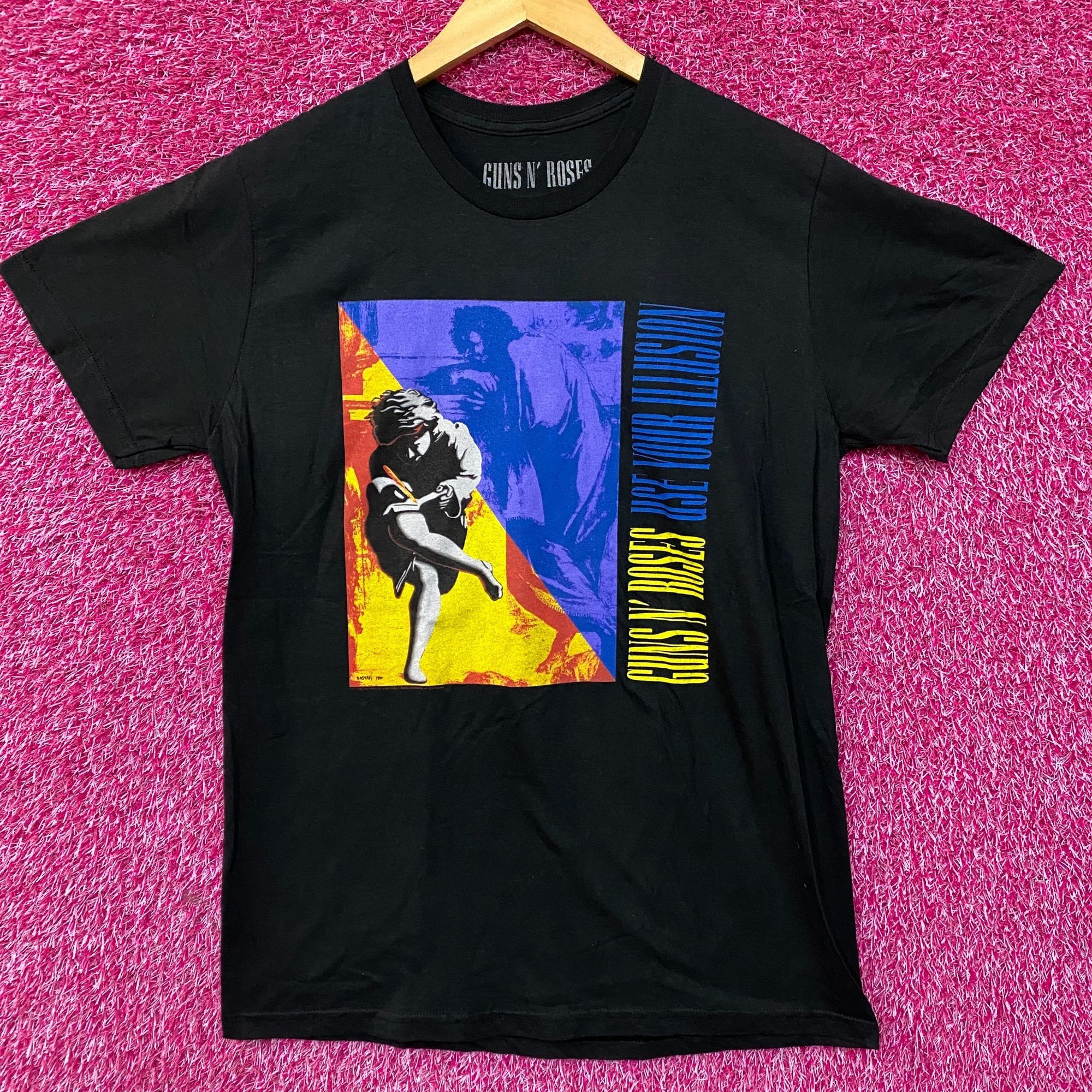 Guns N' Roses Guns N' Roses' Use Your Illusion Album Art T-Shirt Medium Size US M / EU 48-50 / 2 - 1 Thumbnail