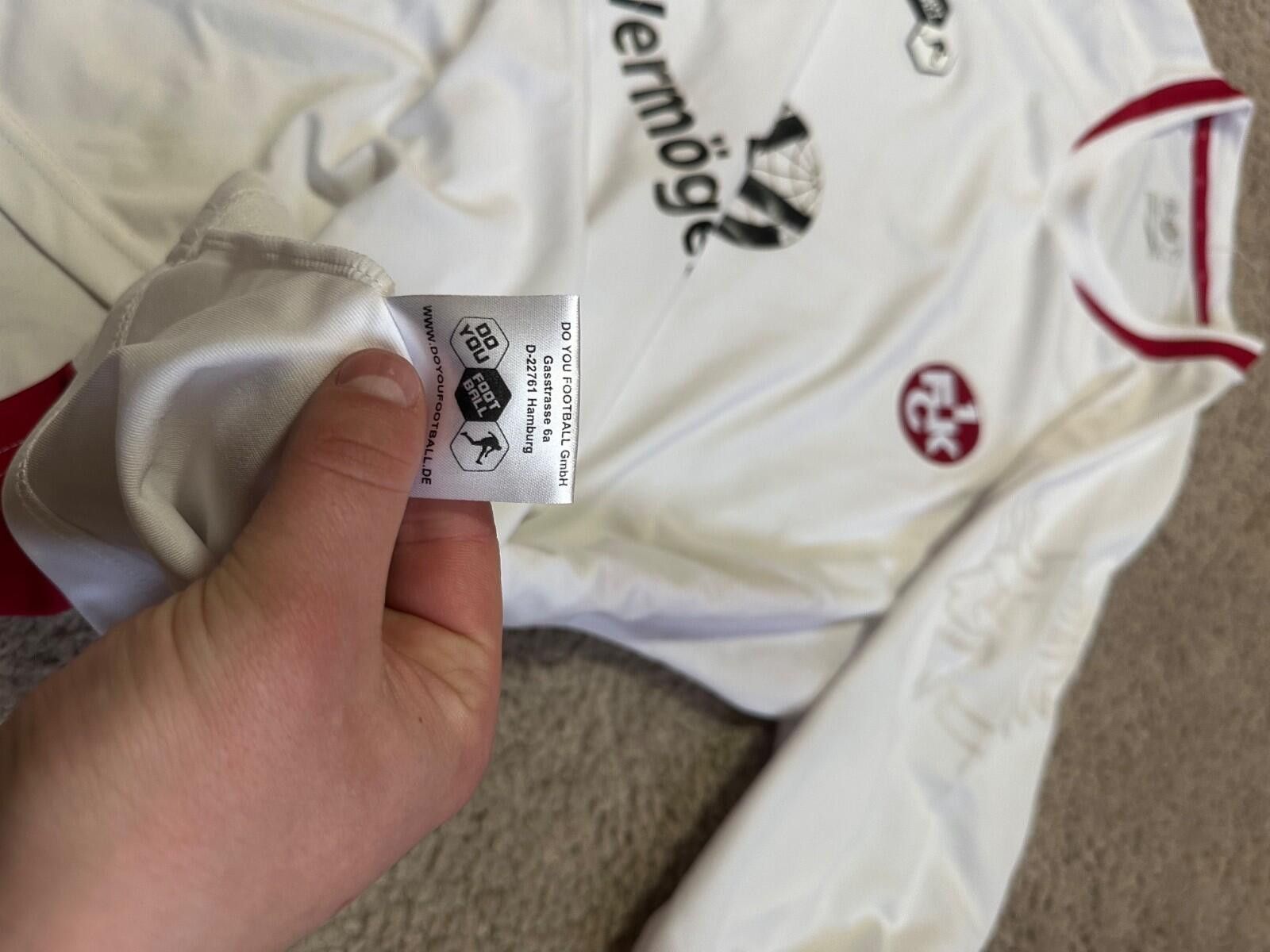 Other FC Kaiserslautern 2009-10 Home Football Shirt Soccer Jersey Size US L / EU 52-54 / 3 - 7 Thumbnail