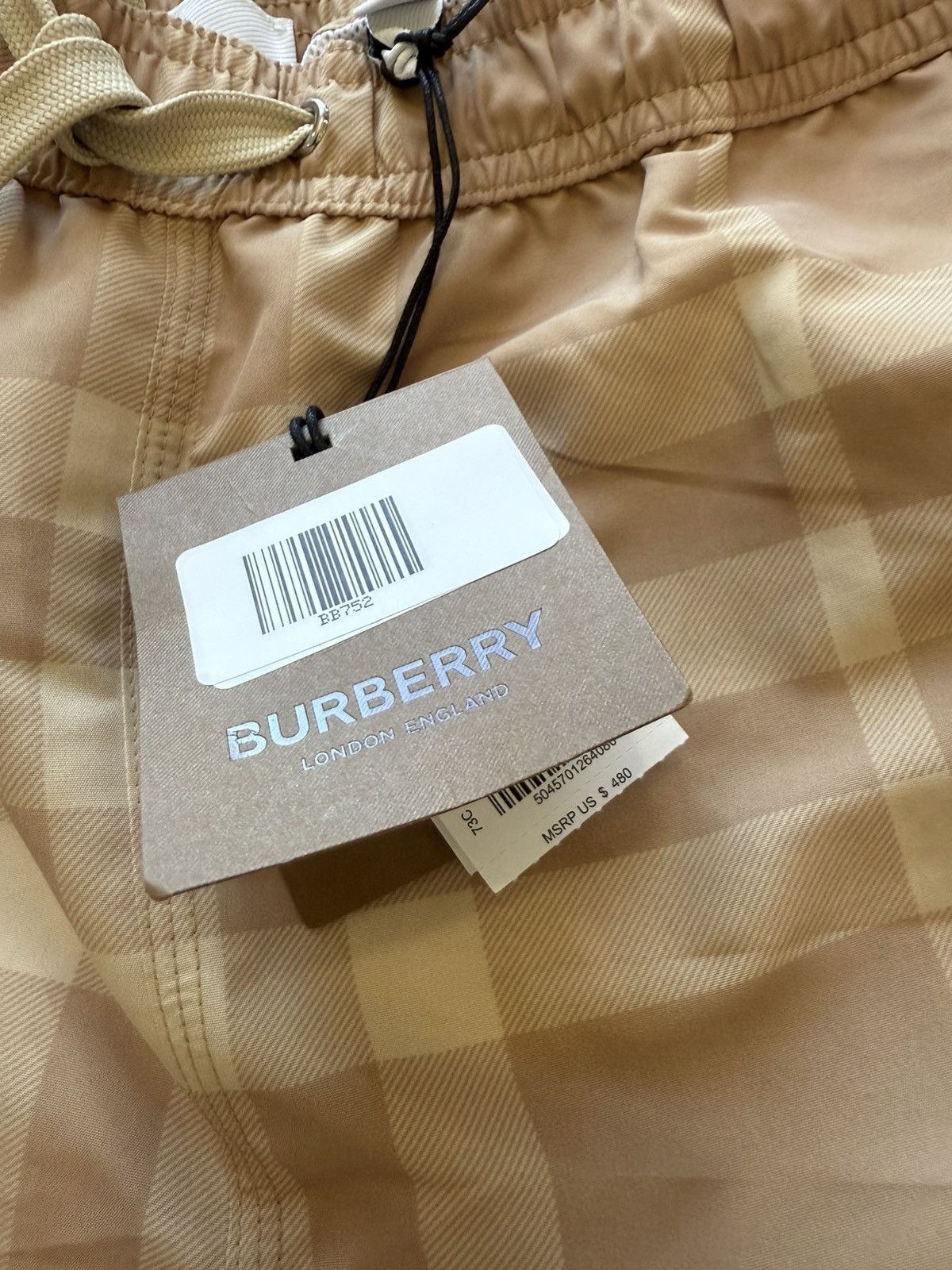 Burberry Burberry swim trunks XXL brand new Size US 38 / EU 54 - 4 Thumbnail