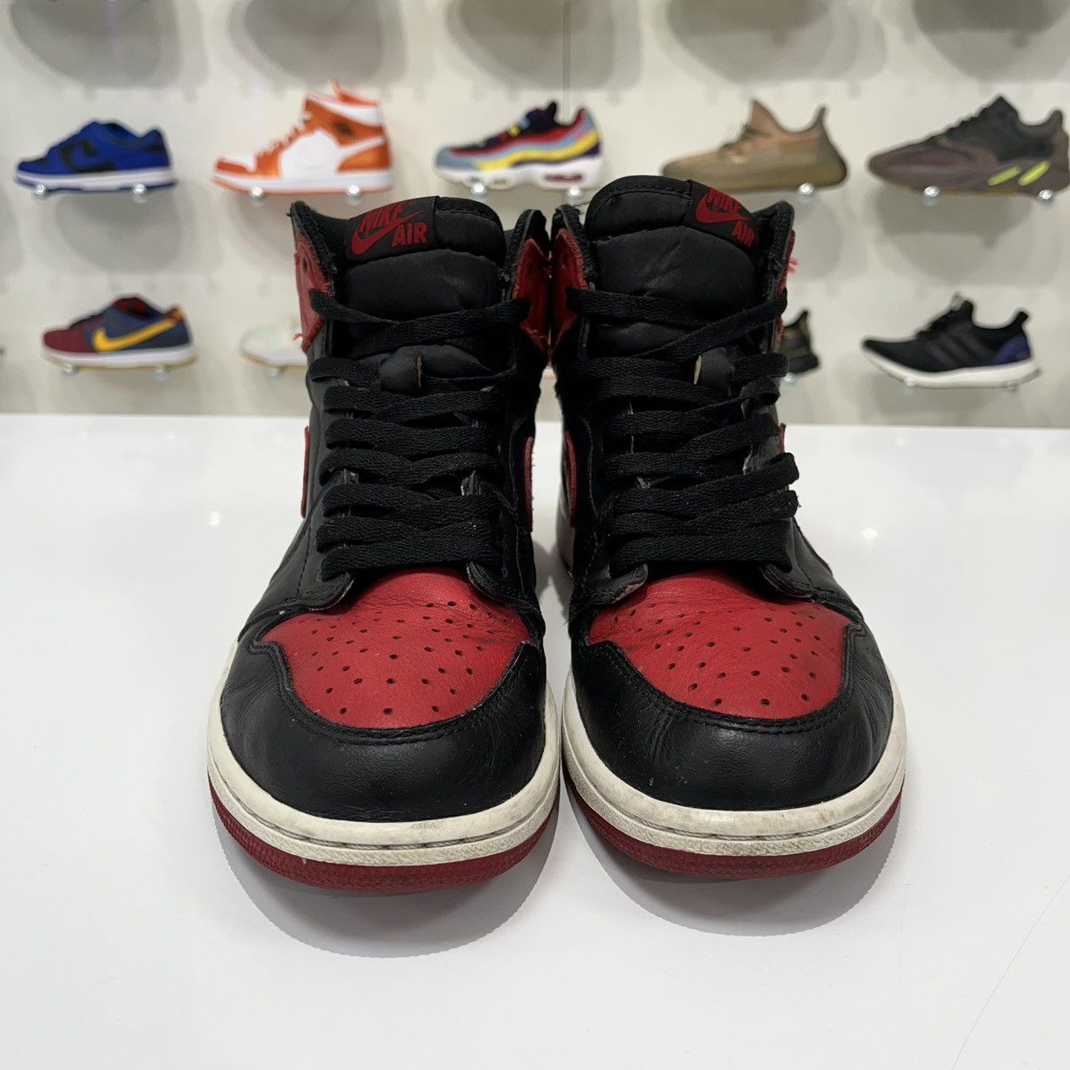 Nike Air Jordan 1 Retro High Bred Banned (2016) Size US 9 / EU 42 - 9 Thumbnail