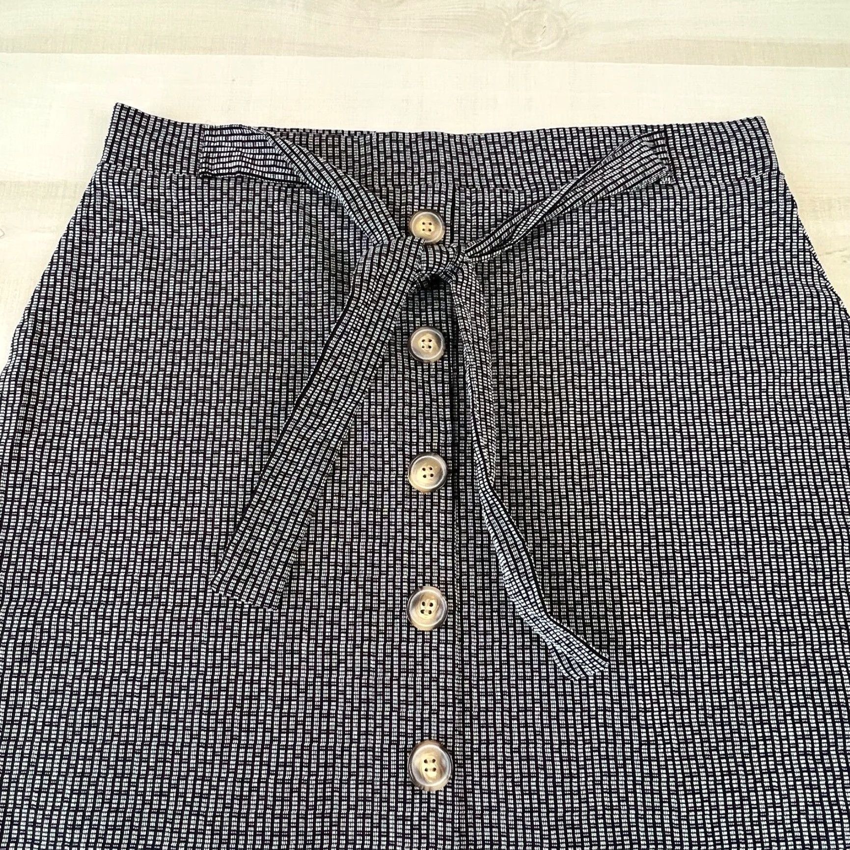 Vintage Meg & Margot Womens Skirt Large Black Pencil Straight Pull On Elastic Waist Tie Front Front Tie Knee Length All Seasons Casual Size 36" / US 14 / IT 50 - 2 Thumbnail