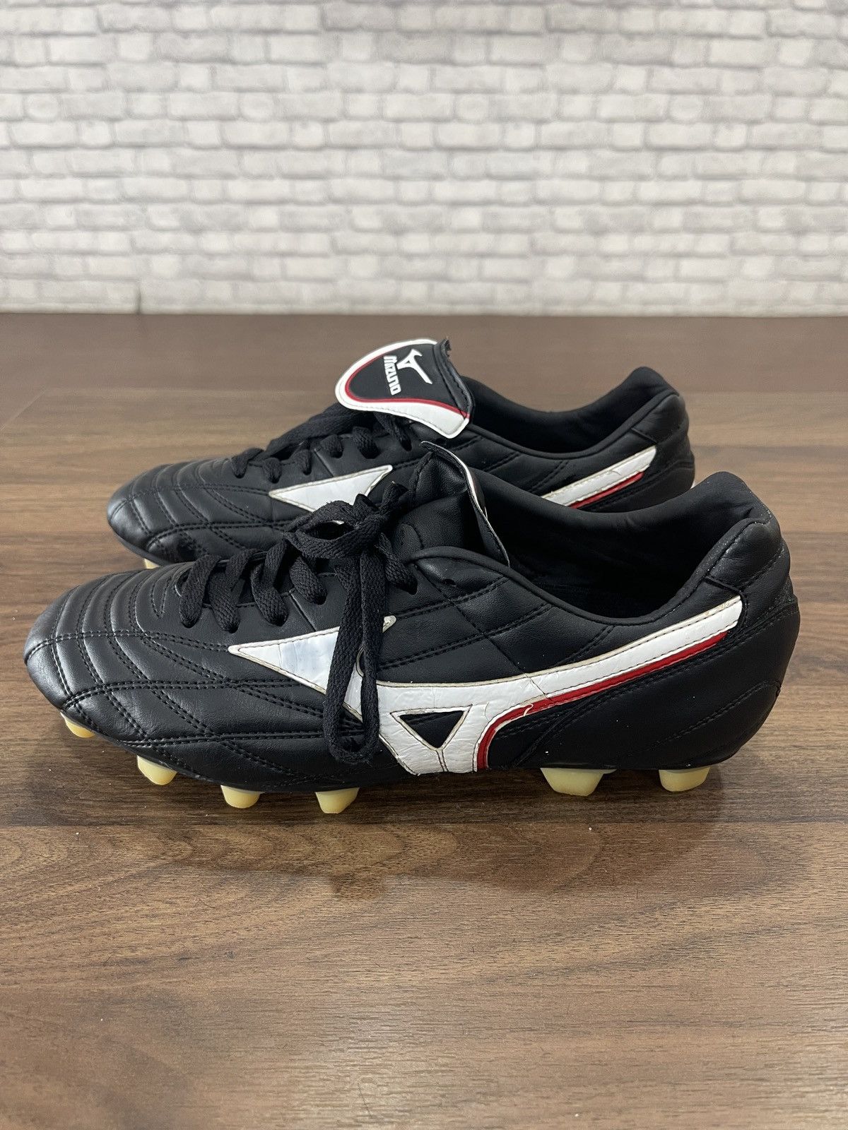 Mizuno Mizuno Quasar cup 5 Size US 8 / EU 41 - 1 Thumbnail