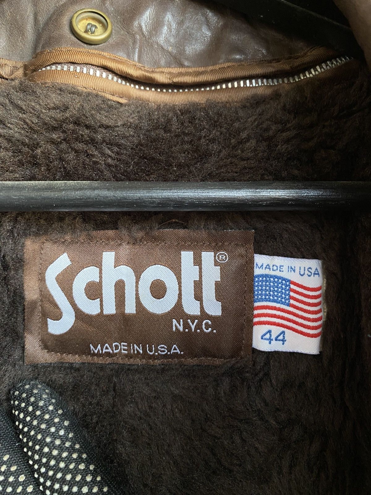 Schott Vintage 70s Schott Leather Flight Jacket Made USA Size 44 Size US XL / EU 56 / 4 - 13 Thumbnail