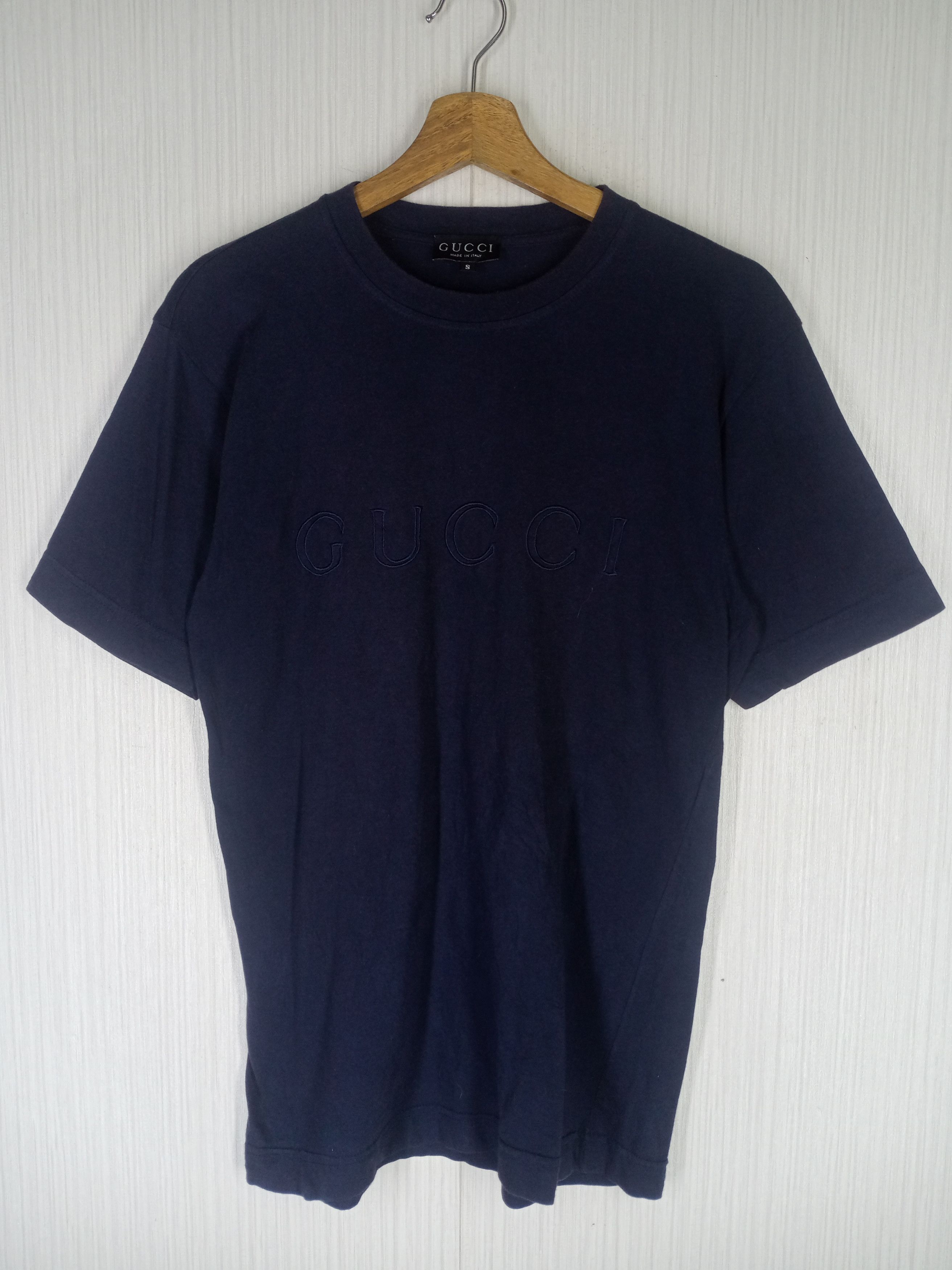 Gucci Rare Vintage Gucci Embroidery Spell Out Logo Tee Size US S / EU 44-46 / 1 - 3 Thumbnail