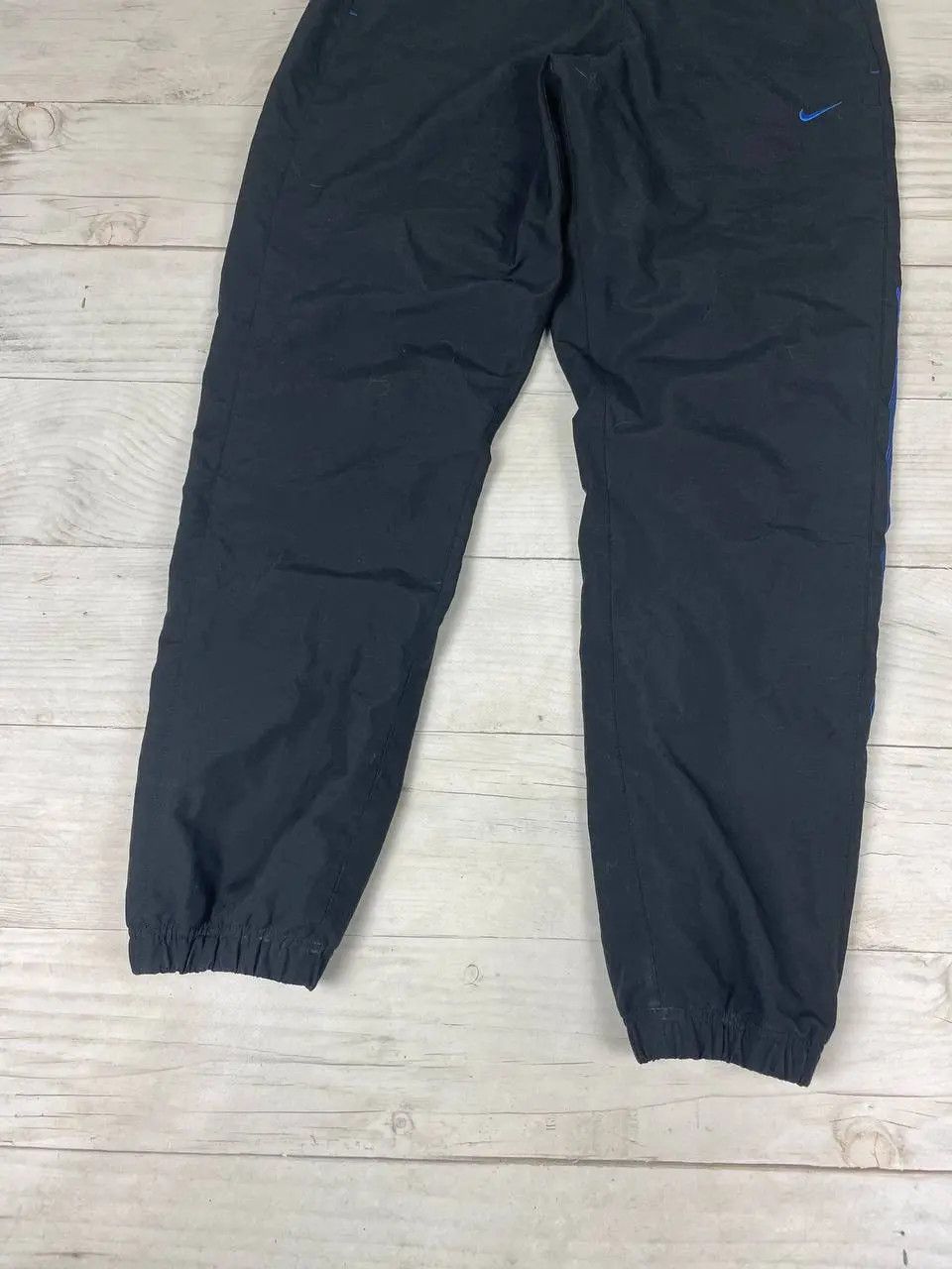 Nike Vintage Nike Nylon Track Pants 00s Swoosh Striped Drill Y2K Size US 32 / EU 48 - 4 Thumbnail