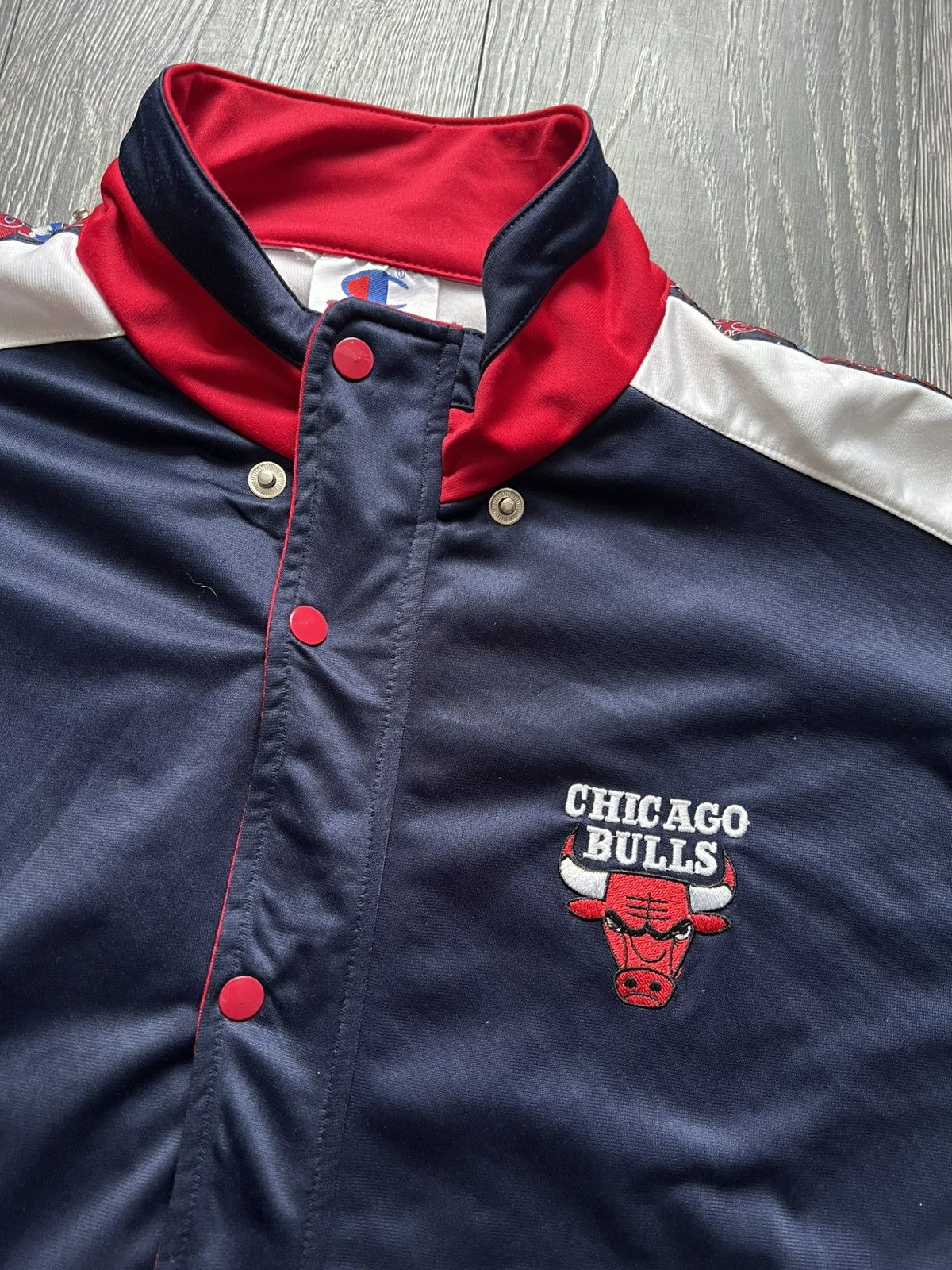 NBA 90s Chicago Bulls NBA Shirt Vintage Champion. Size US L / EU 52-54 / 3 - 4 Thumbnail
