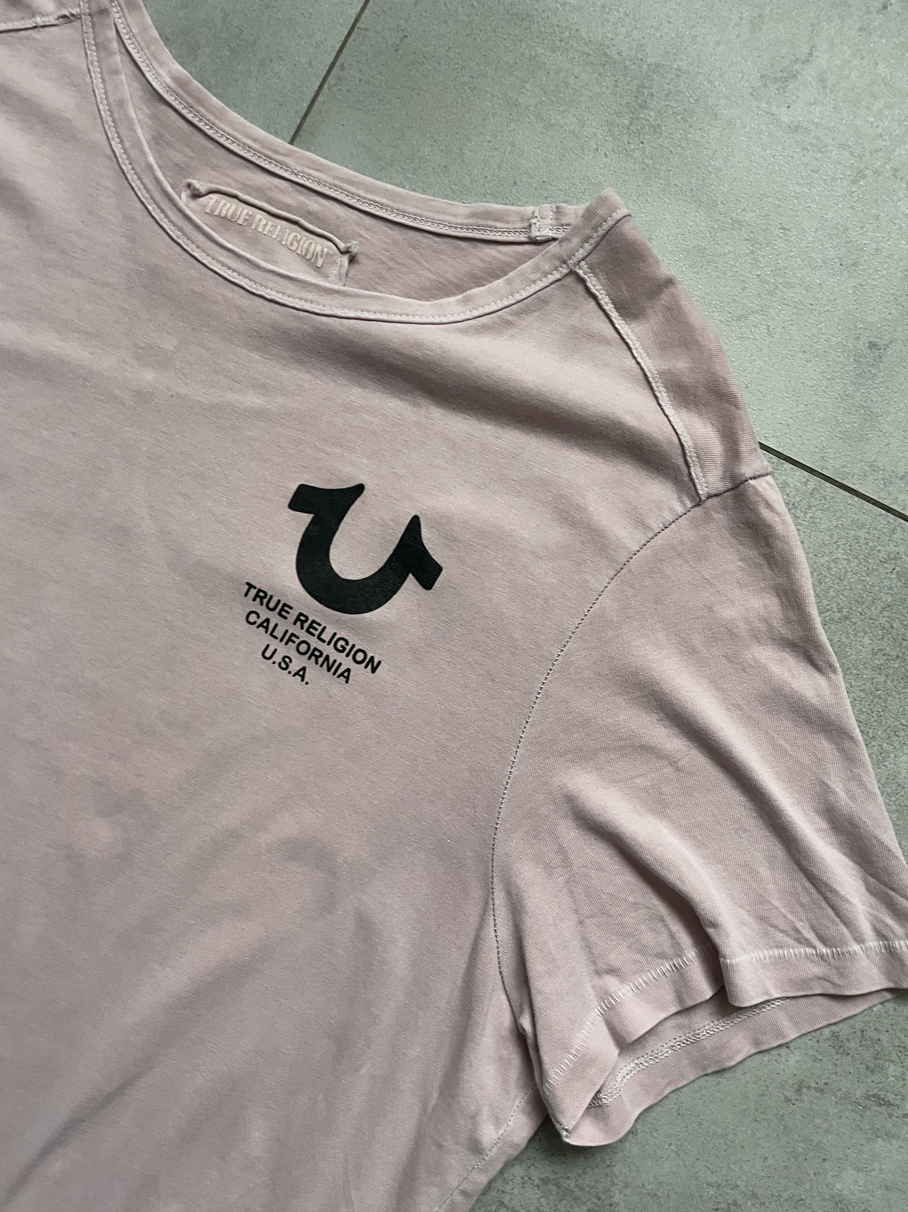 True Religion Y2K TRUE RELIGION WASHED LIGHT PINK STITCHED TEE Size US XXL / EU 58 / 5 - 2 Thumbnail