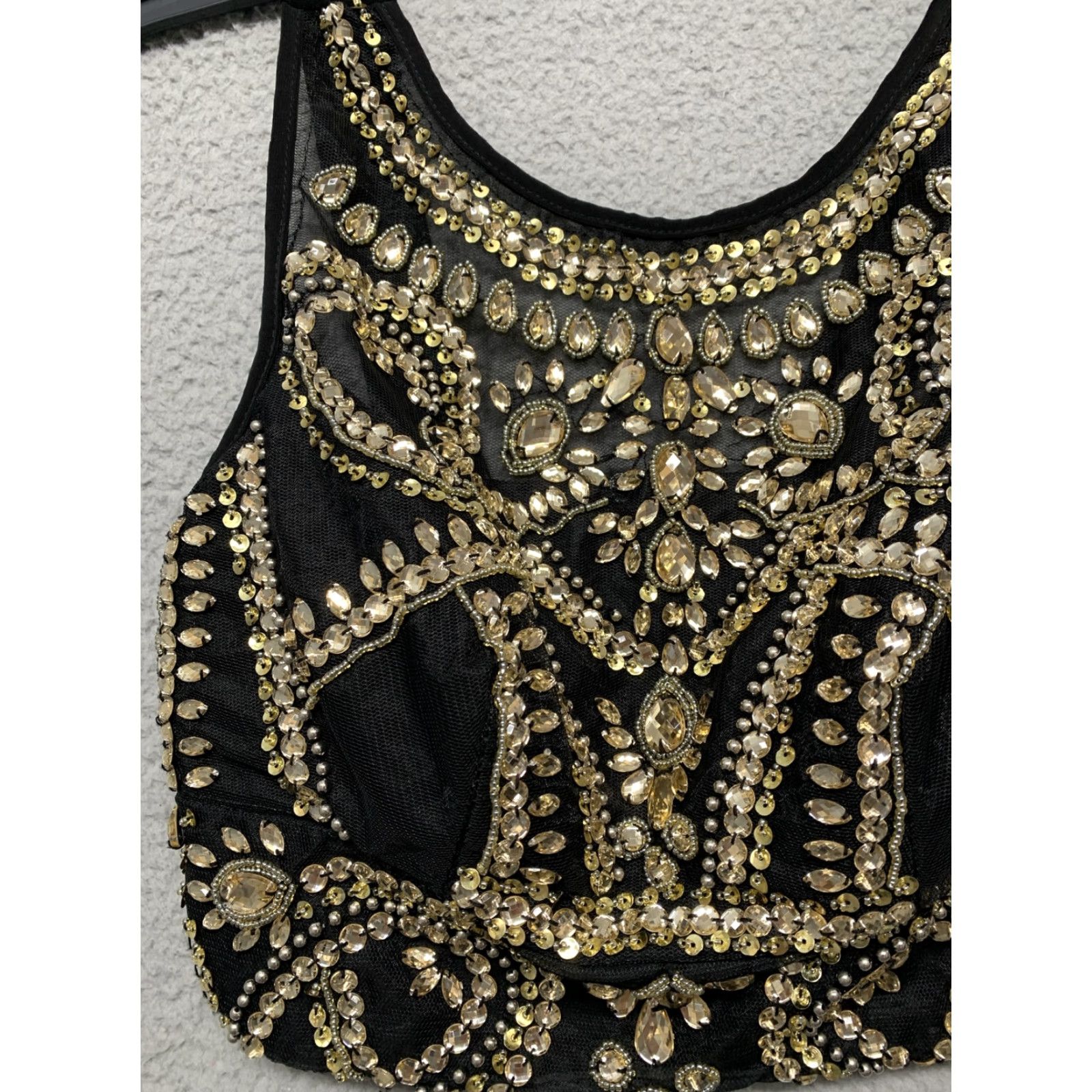 Vintage Windsor Halter Top Dressy Slim Women’s/Misses Black Gold Zip Closure Built-In Bra Stretch 1/2 Size Regular Size XS / US 0-2 / IT 36-38 - 3 Thumbnail