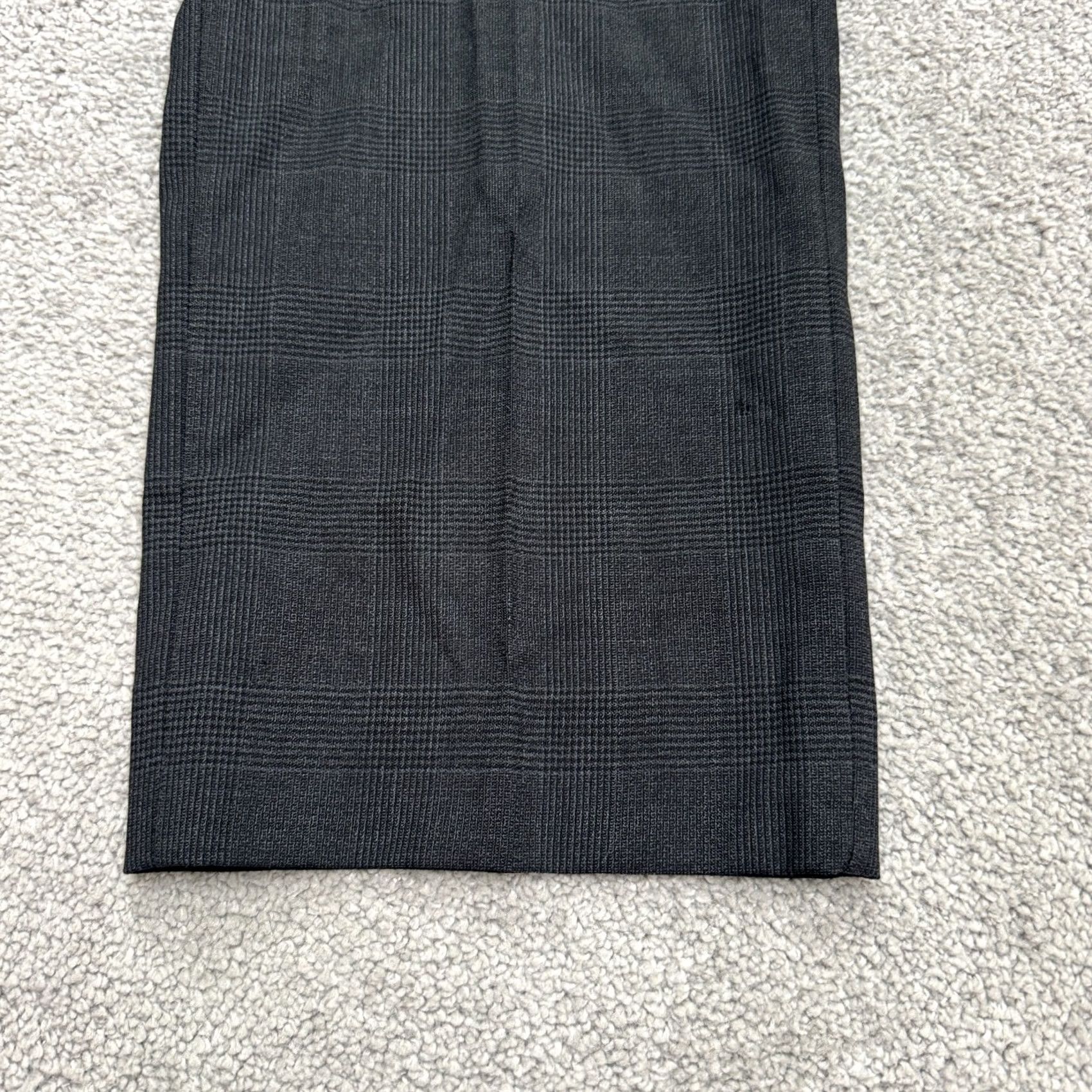 Banana Republic Banana Republic Slim Performance Wool Dress Pants Mens 34x34 Charcoal Gray Plaid Dress Pants Slim Men 34in 34in Gray Wool Ban... Size US 34 / EU 50 - 3 Thumbnail