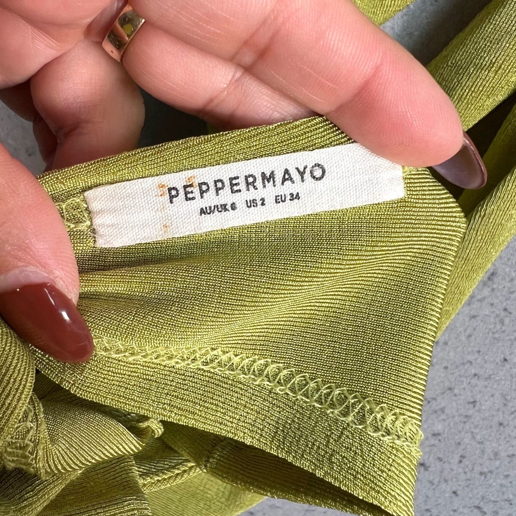 Vintage Peppermayo Womens Size 2 Chartreuse Halter Tie-Back Crop Top Shirt Adult Womens 2 Chartreuse Halter Crop Top Summer Cropped Size XS / US 0-2 / IT 36-38 - 3 Thumbnail