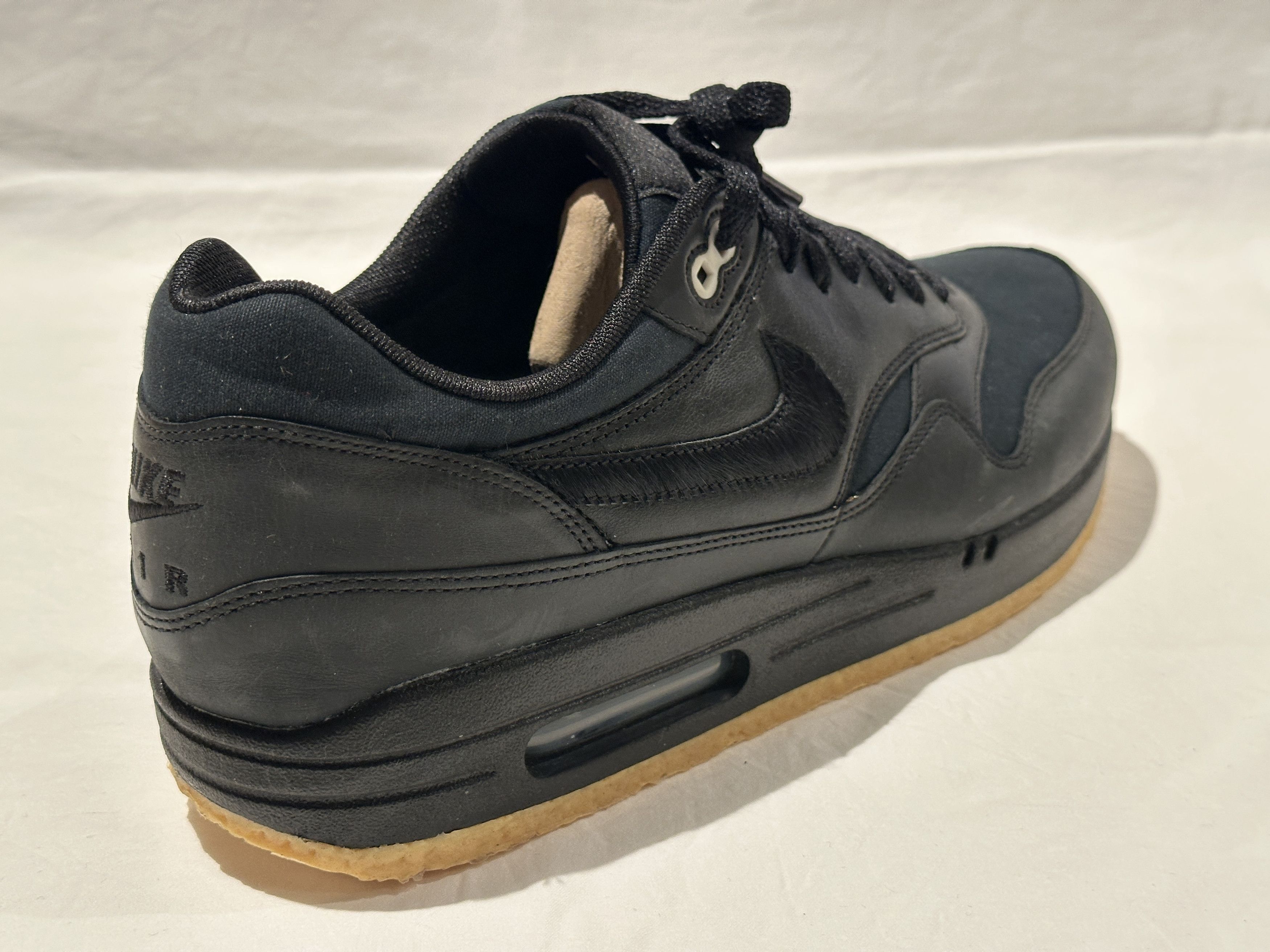 Nike BRAND NEW NIKE AIR MAX 1 PRM QS 'BLACK CREPE' GUM SOLE SZ 11 Size US 11 / EU 44 - 7 Thumbnail
