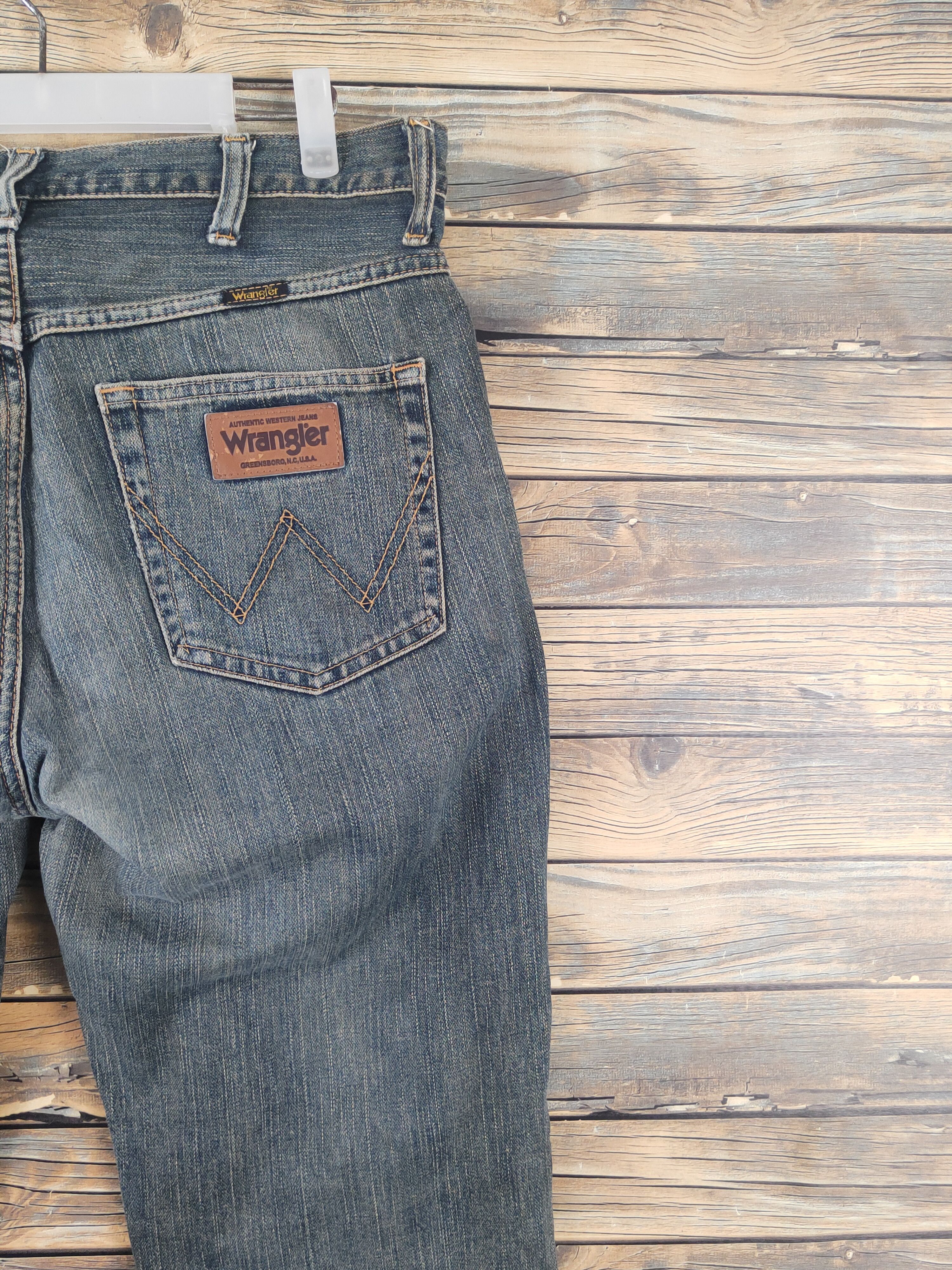 Vintage Wrangler Dark Blue Distressed Ripped denim Jeans #W1875 Size US 35 - 11 Thumbnail