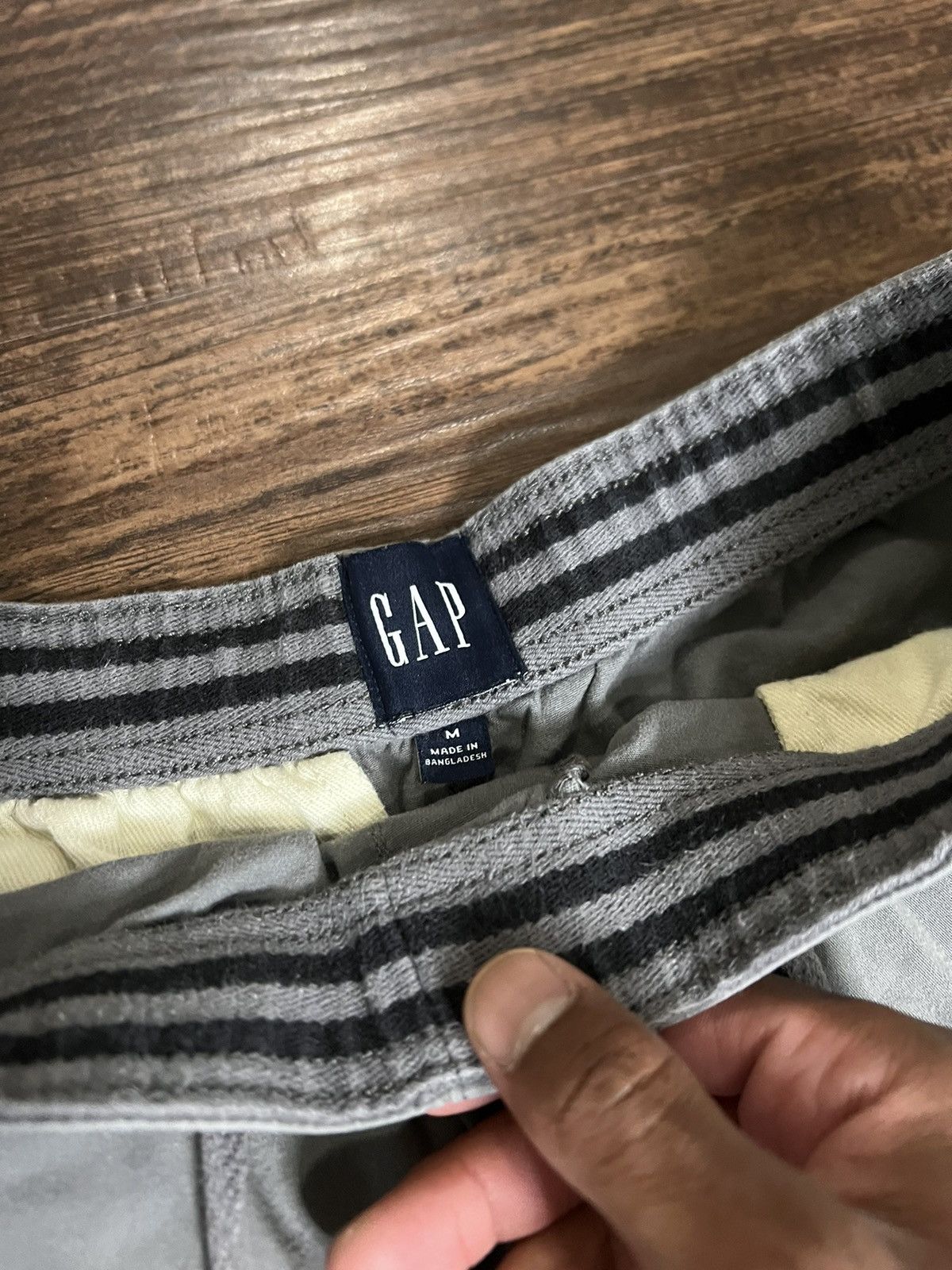 Gap *UNISEX* Gap Shorts Size US 32 / EU 48 - 2 Thumbnail