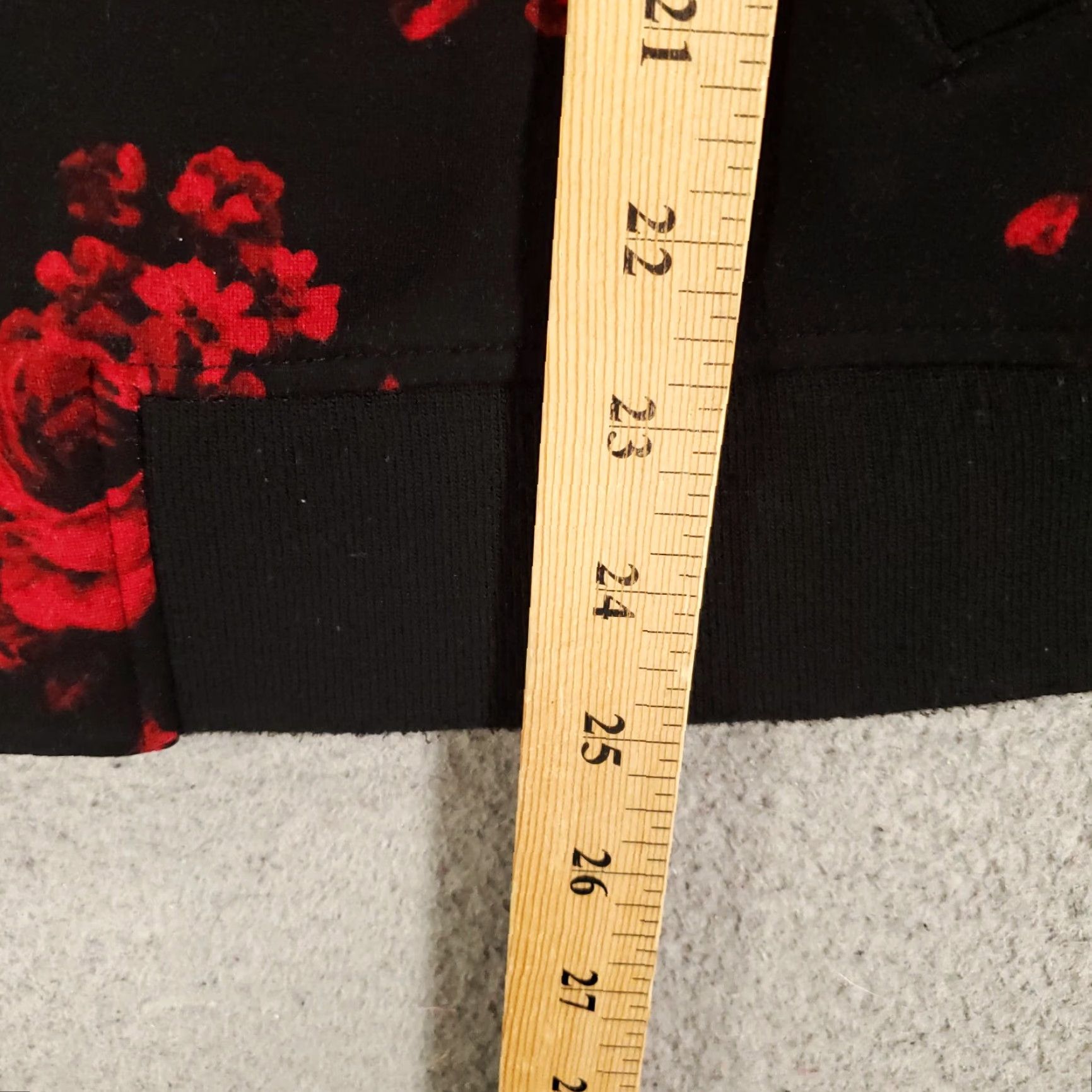 Torrid Torrid Jacket Womens 2X Black Red Roses Floral Full Zip Lightweight Pockets Knit Size XXL / US 16-18 / IT 52-54 - 5 Thumbnail