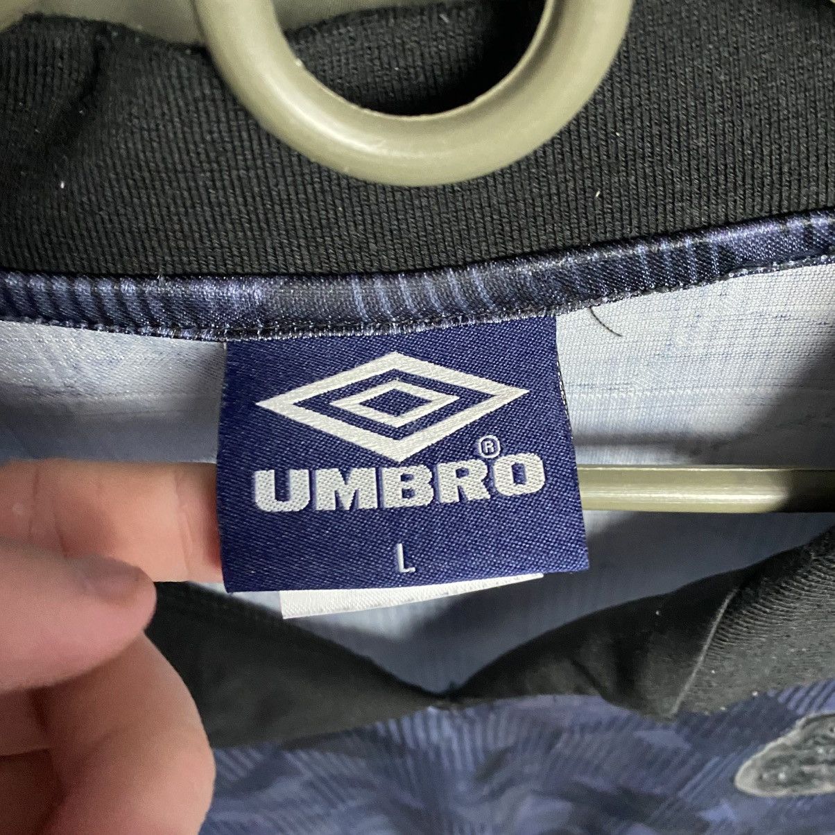 Umbro Vintage Umbro England 1990s National soccer jersey size L Size US L / EU 52-54 / 3 - 5 Thumbnail