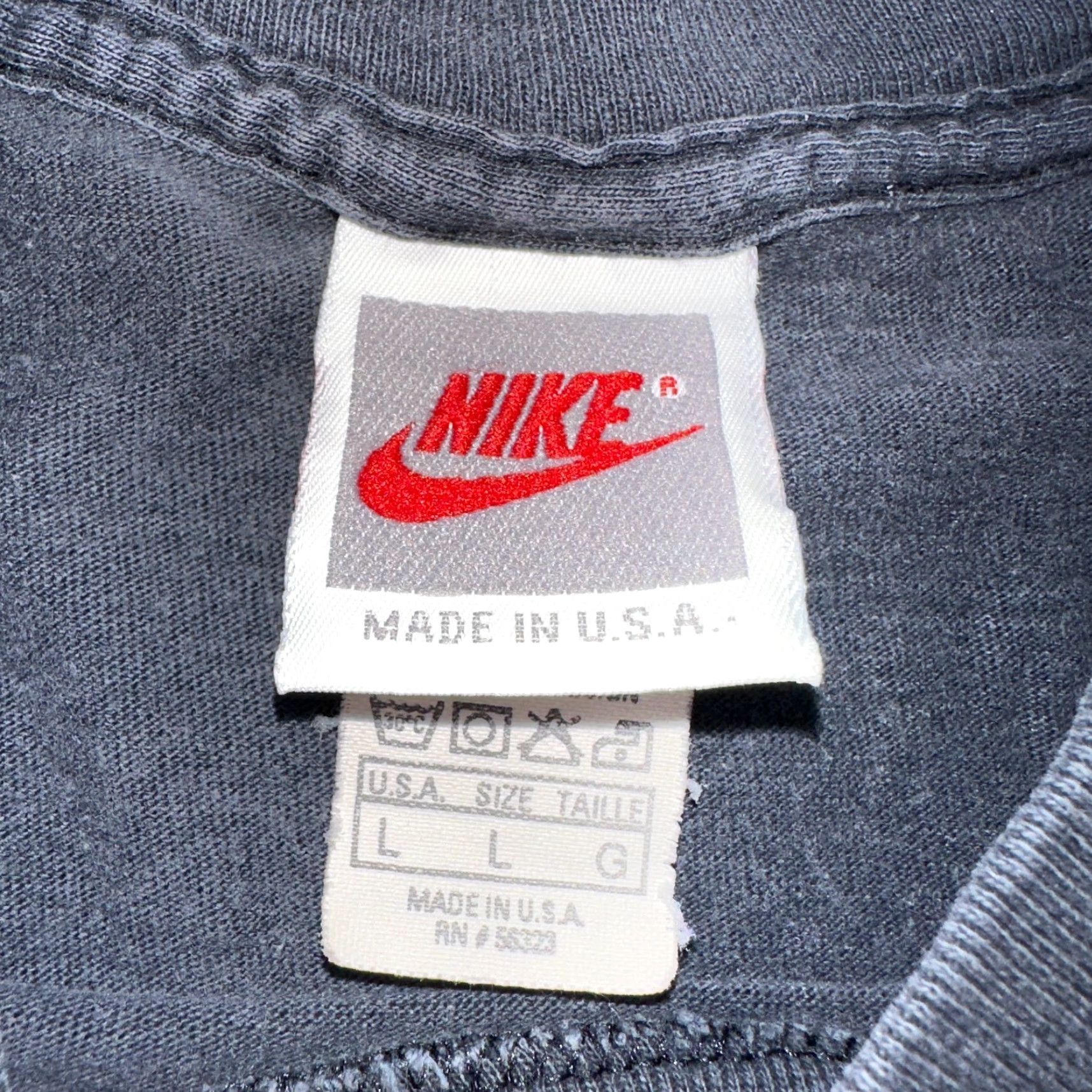 Nike VINTAGE Nike Basketball T-Shirt Men L Black 90s Faded Gray USA Cotton Crew Neck Short Sleeve Size US L / EU 52-54 / 3 - 5 Thumbnail
