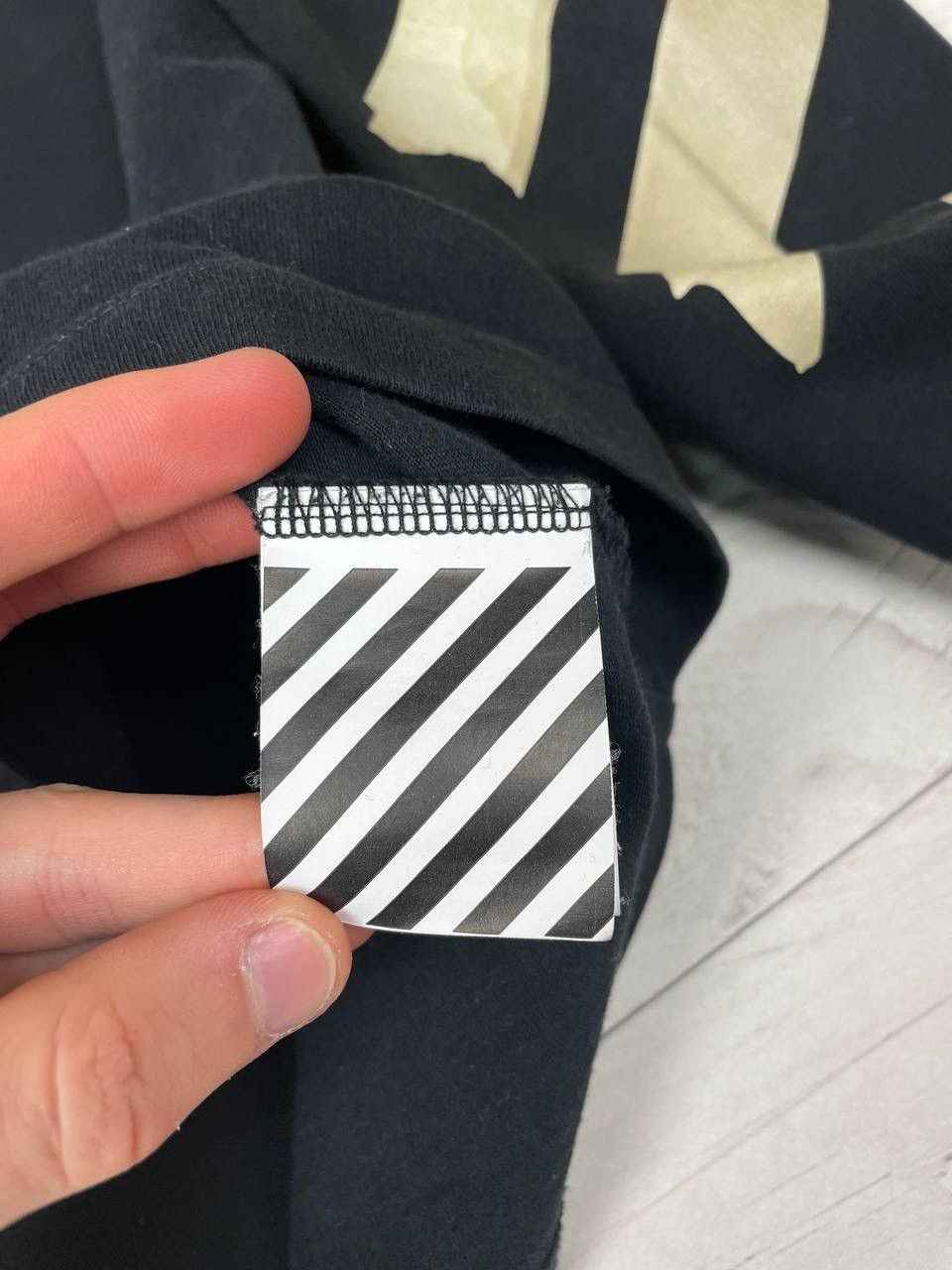 Off-White Off-White Big Logo Print Long Sleeve T-Shirt Y2K Size US S / EU 44-46 / 1 - 17 Thumbnail